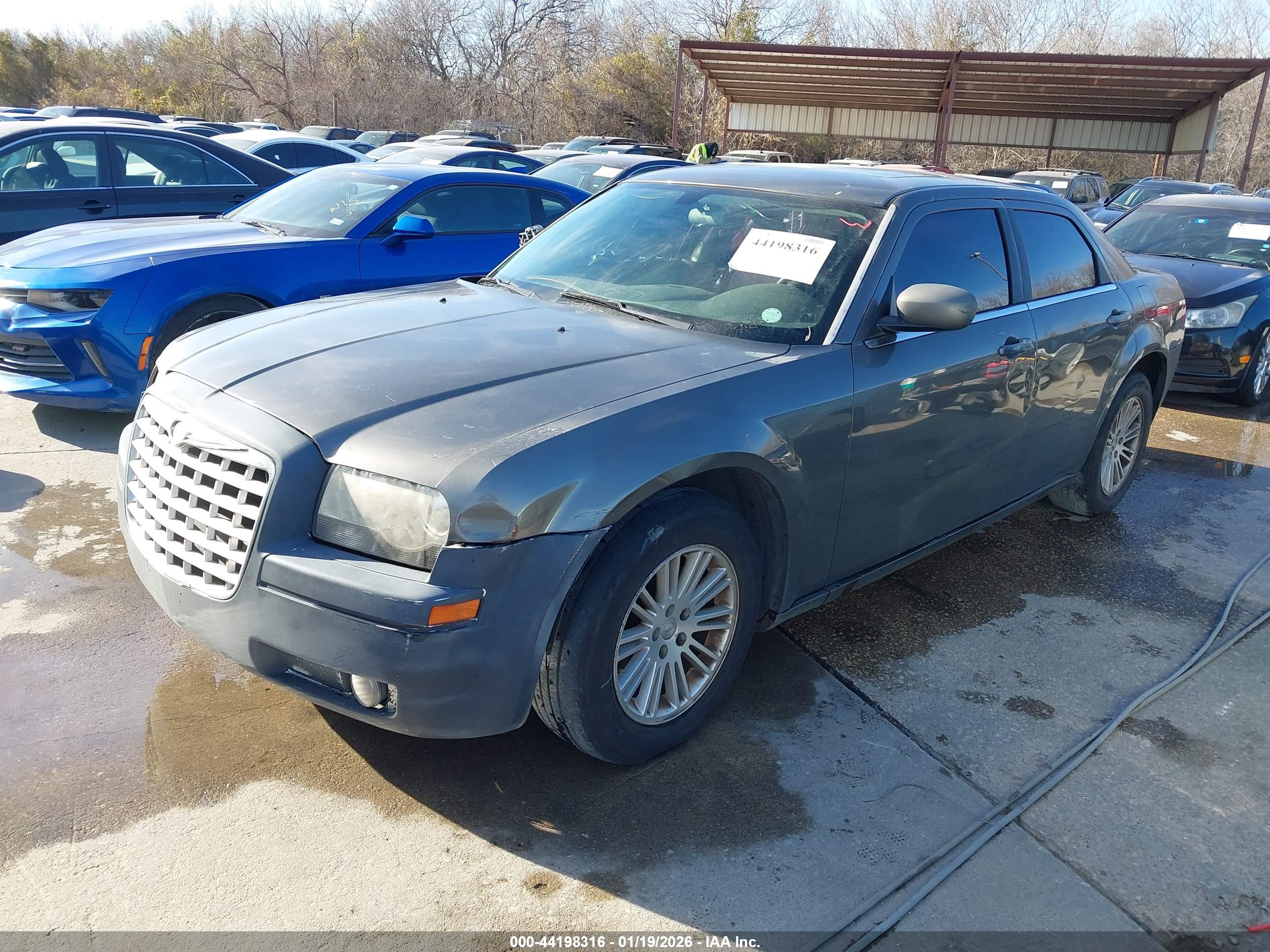CHRYSLER 300 image 2