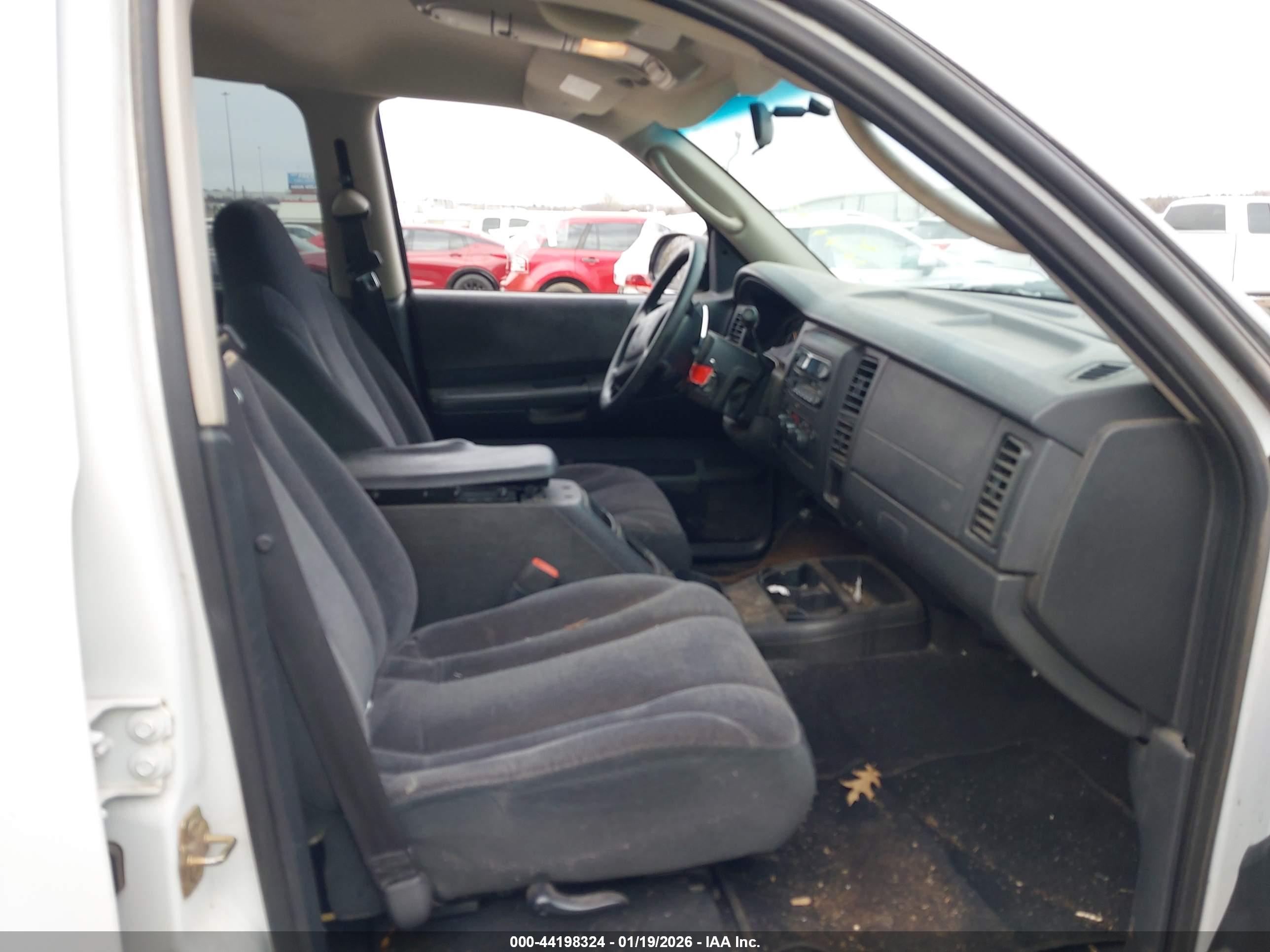 DODGE DAKOTA image 5