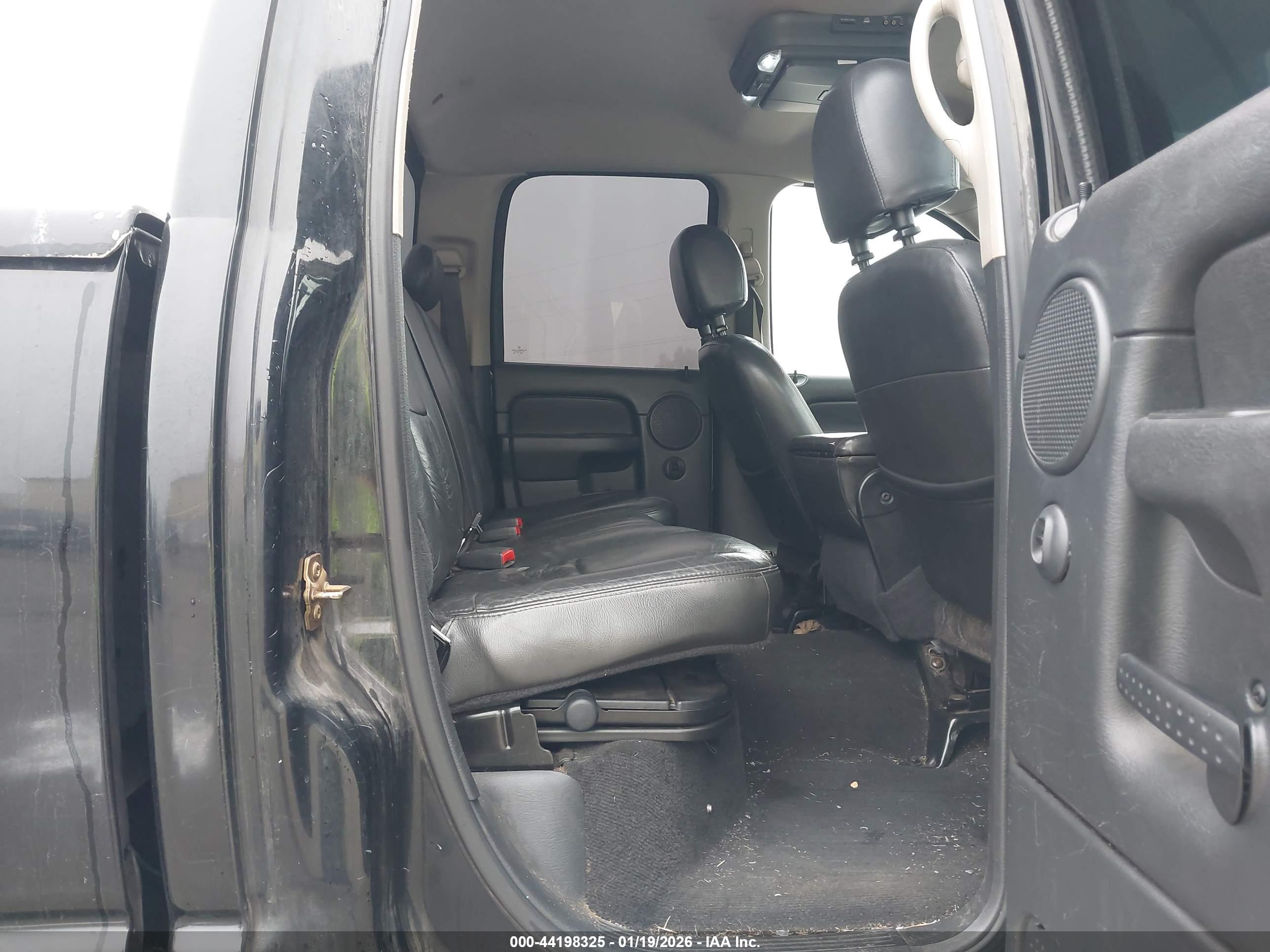 DODGE RAM image 8