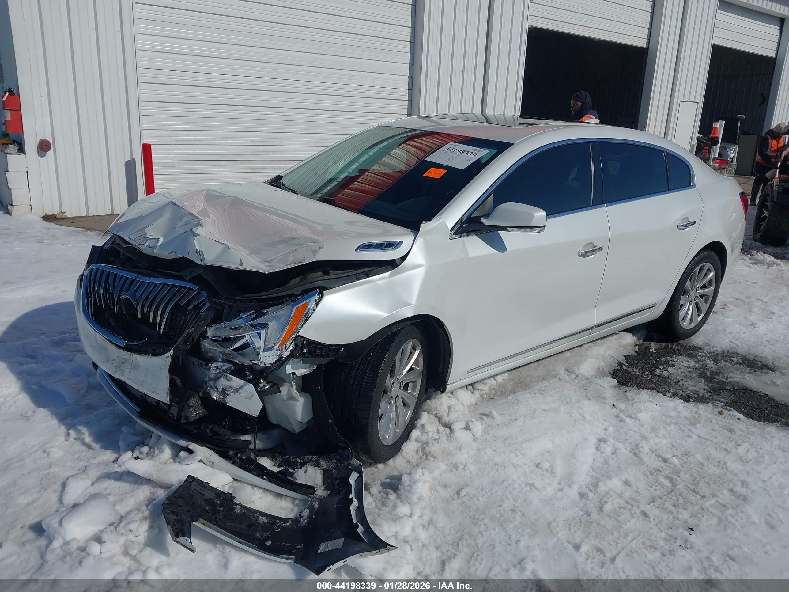 BUICK LACROSSE image 2