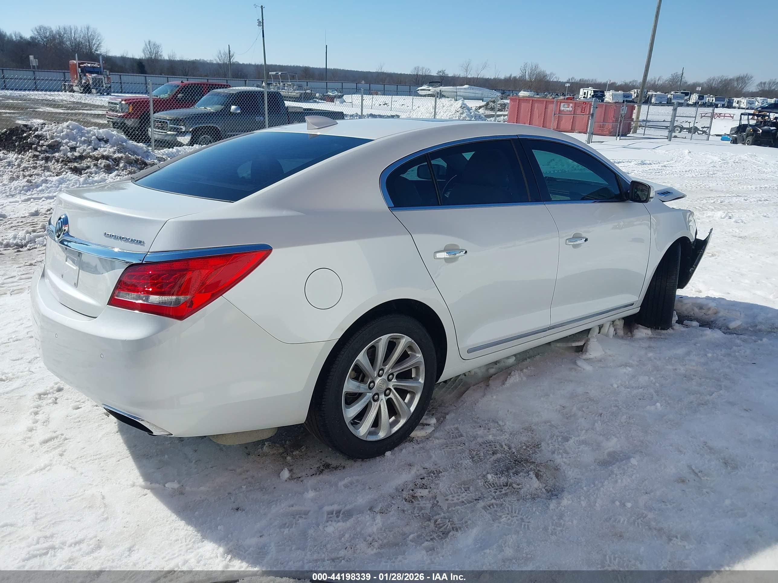 BUICK LACROSSE image 4