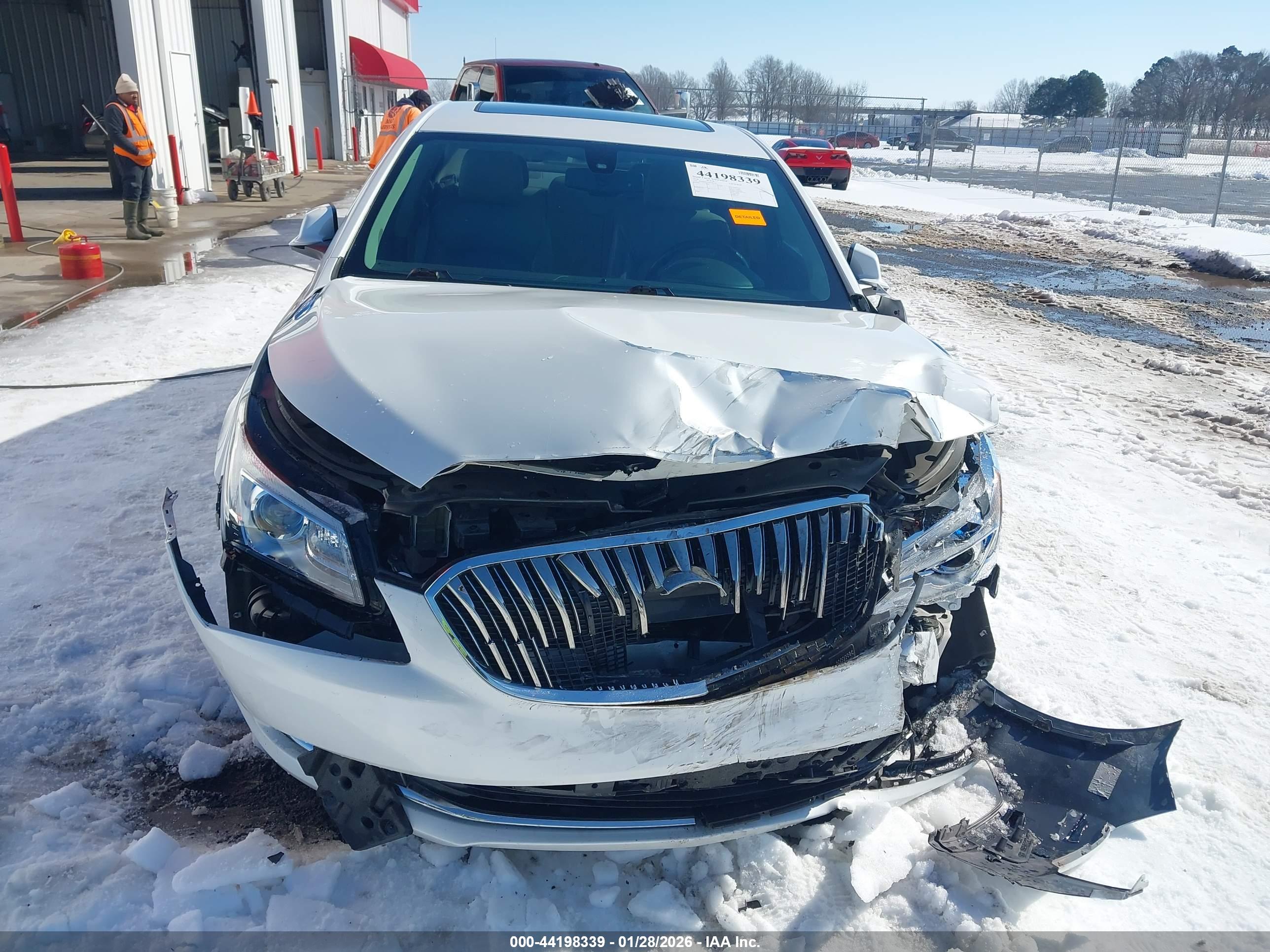 BUICK LACROSSE image 6