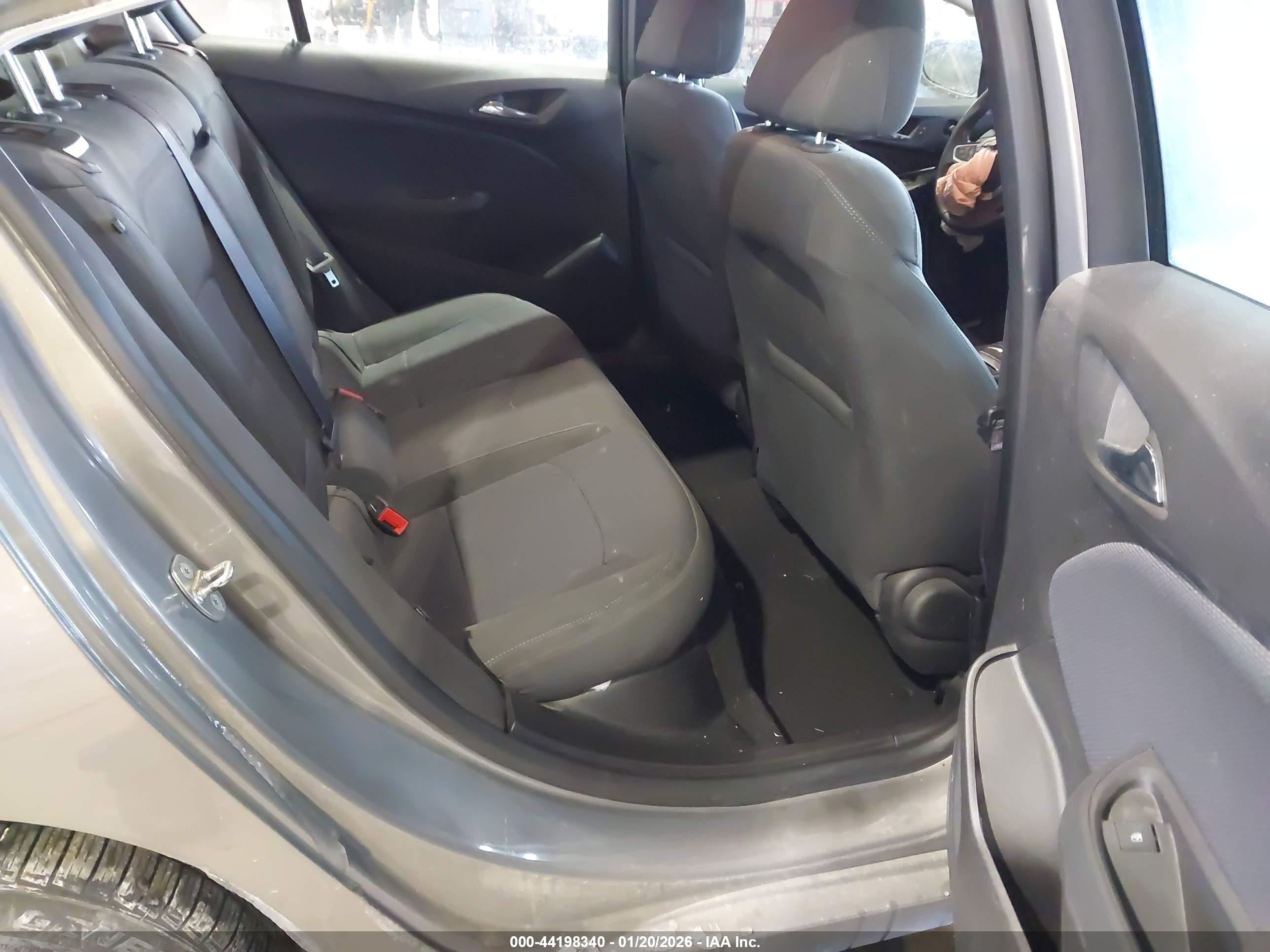 CHEVROLET CRUZE image 8