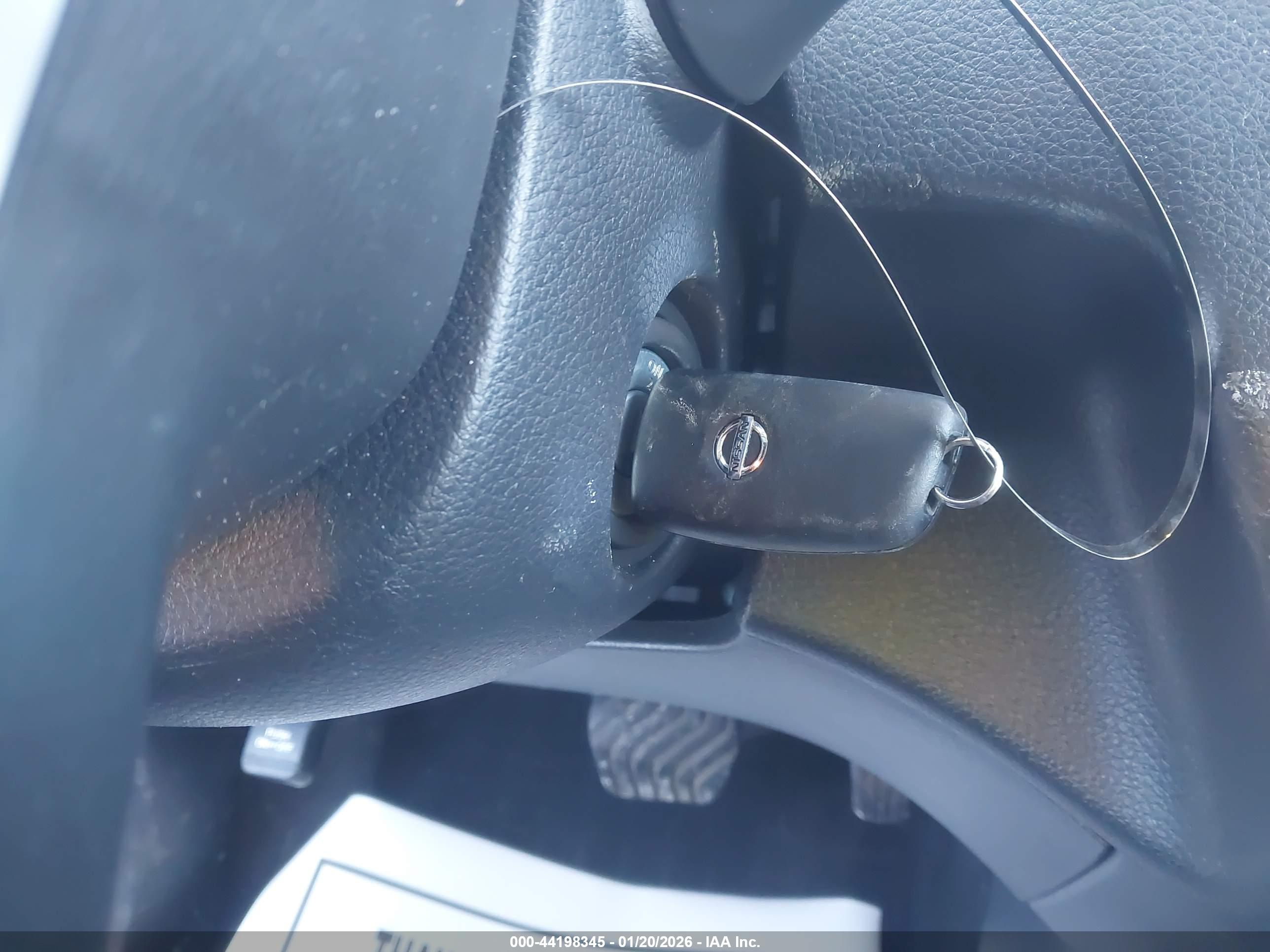 NISSAN ROGUE image 11