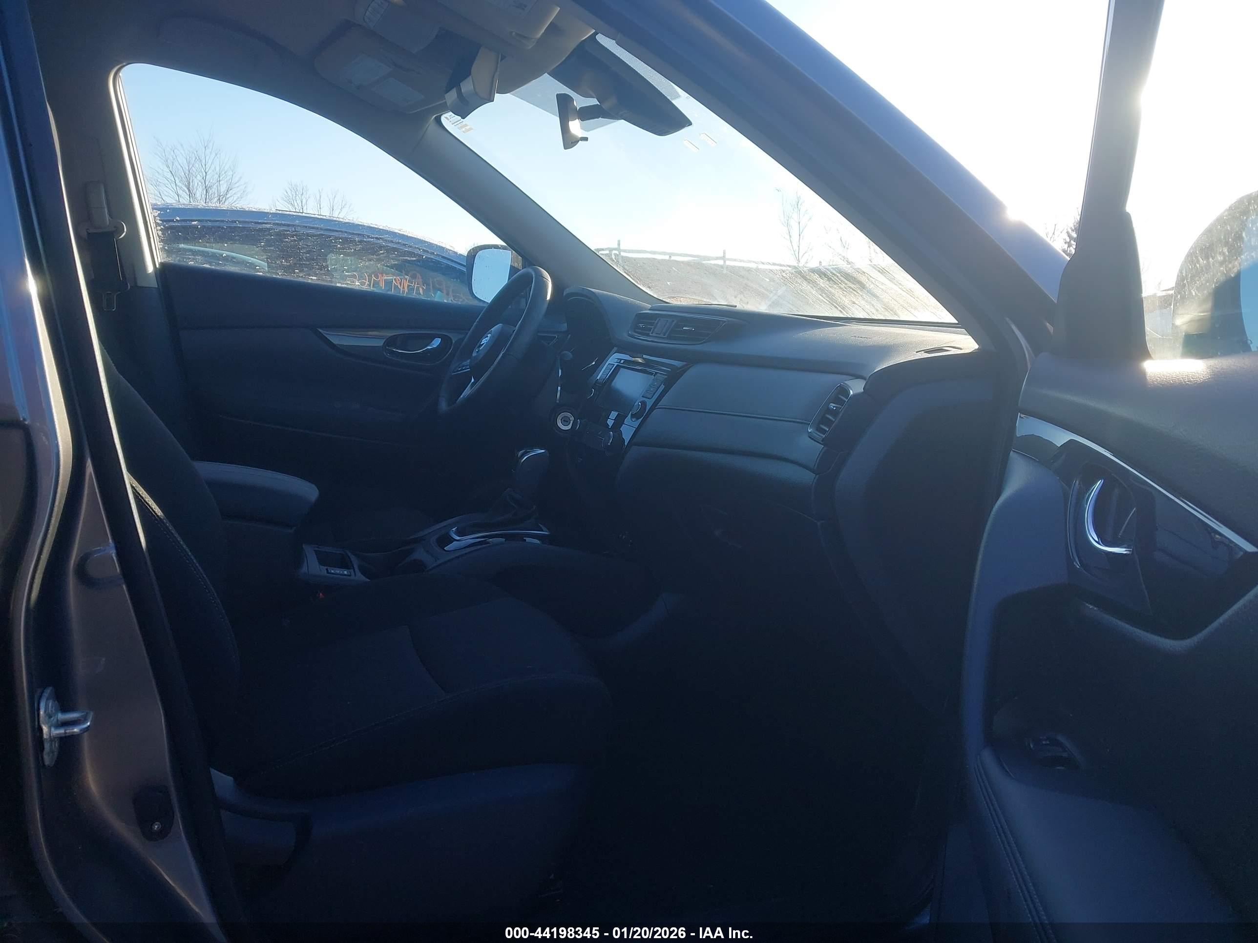 NISSAN ROGUE image 5