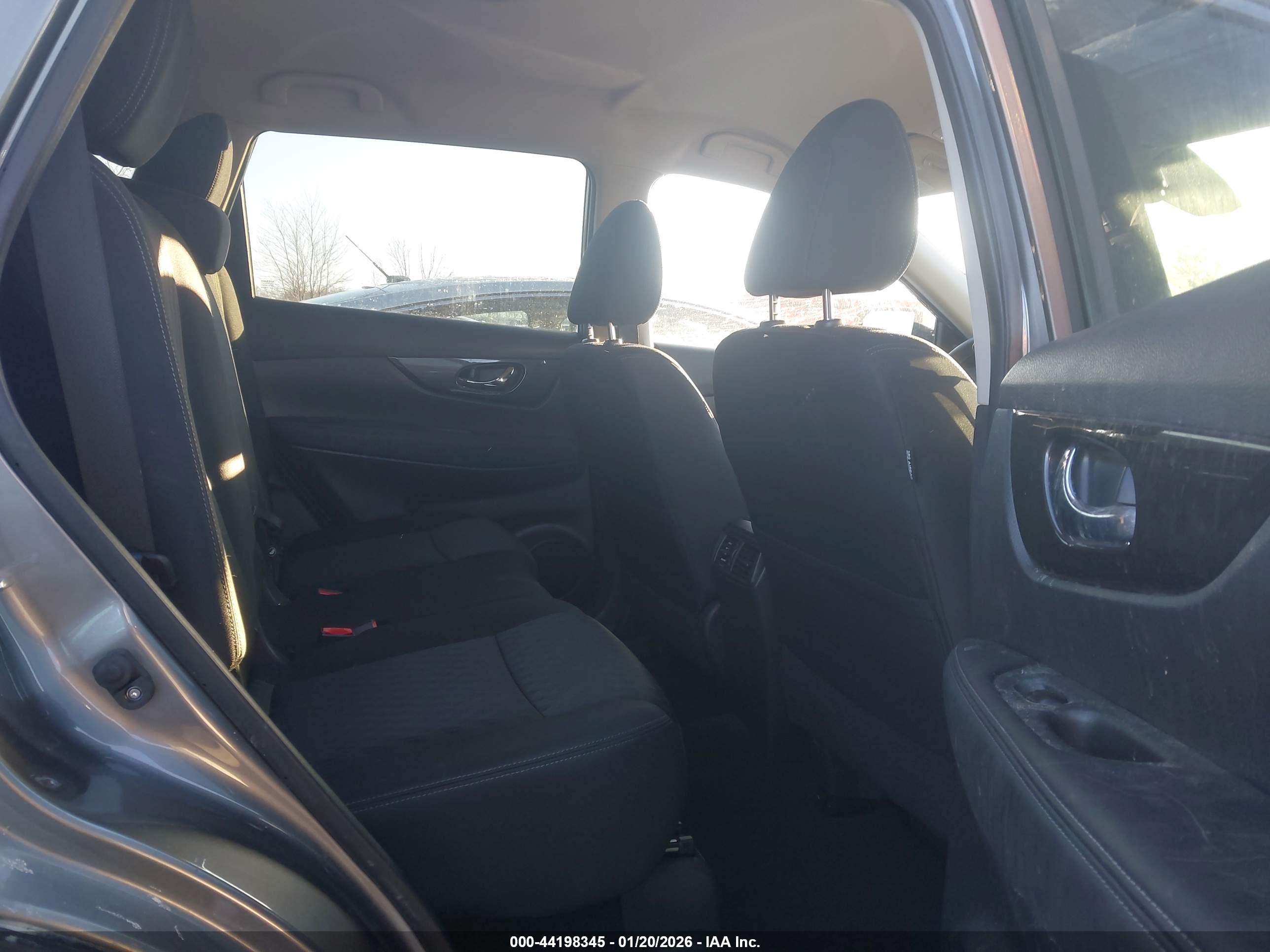 NISSAN ROGUE image 8