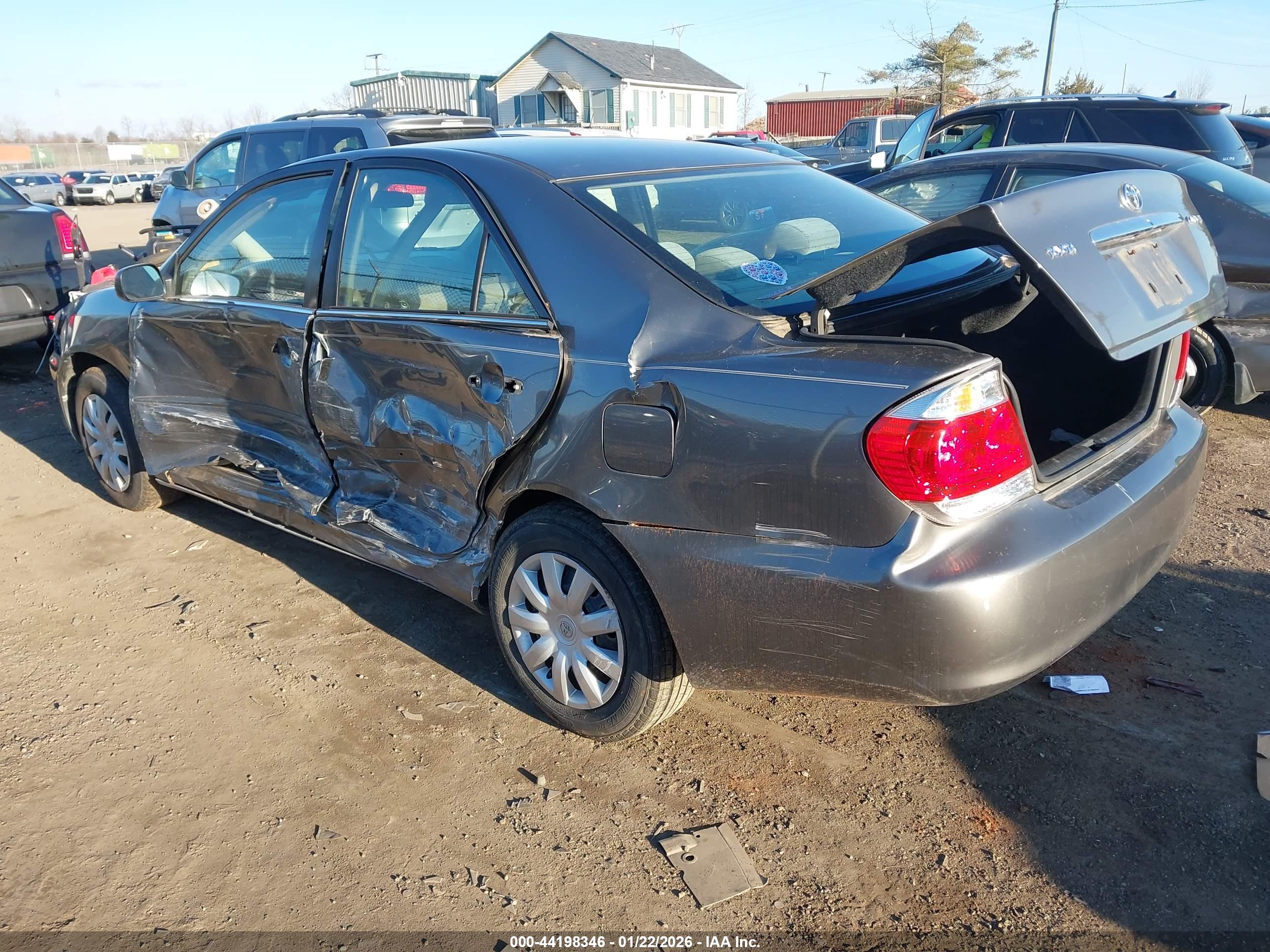 TOYOTA CAMRY image 3