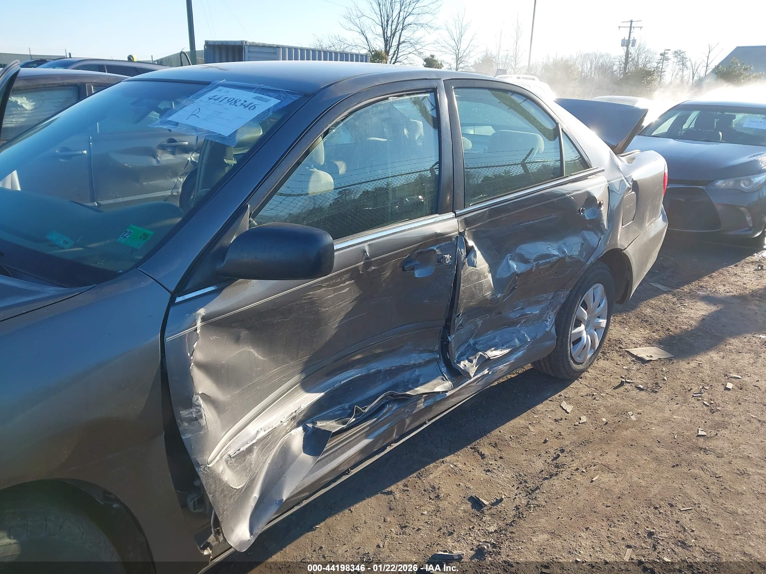 TOYOTA CAMRY image 6
