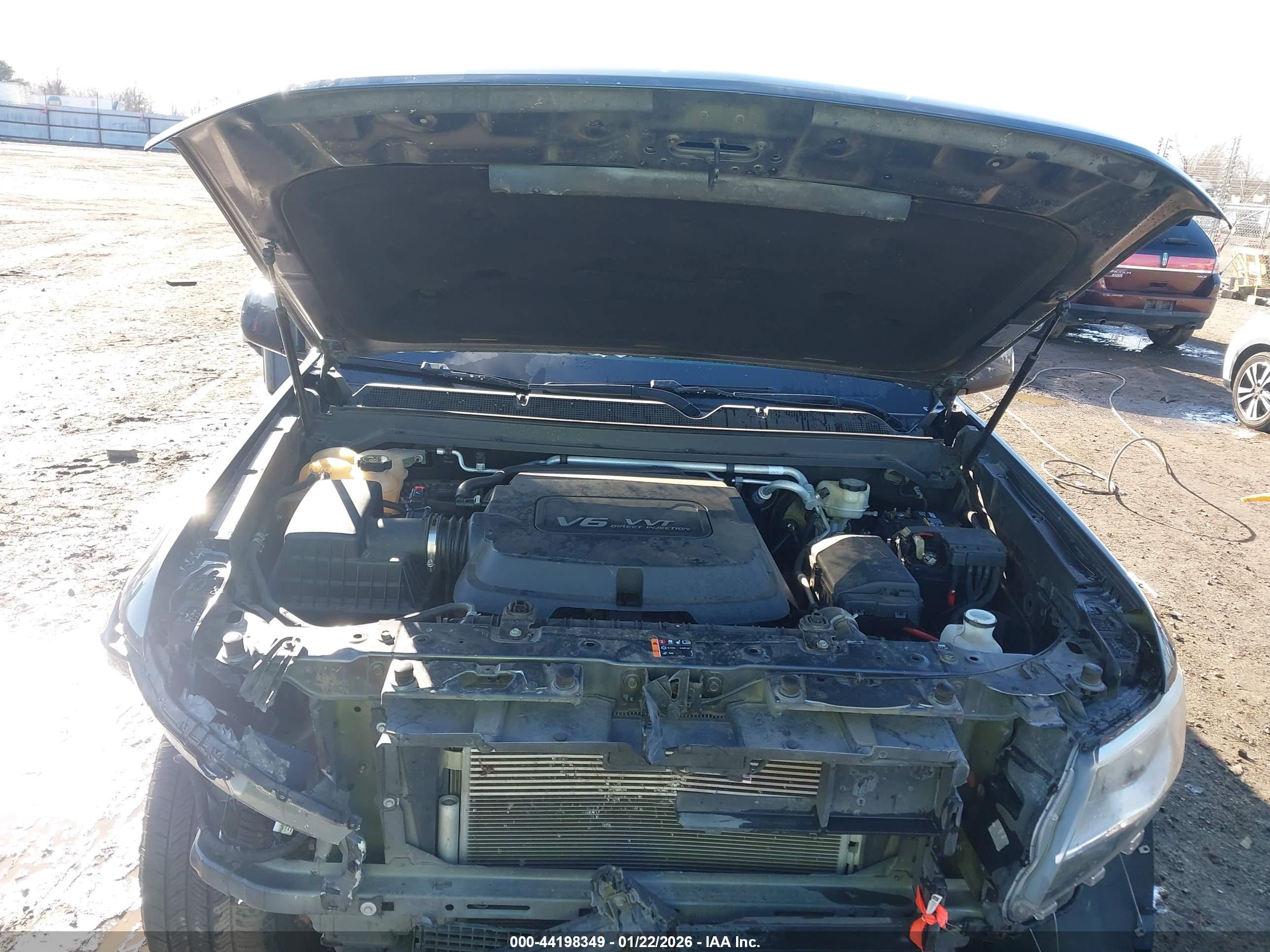 CHEVROLET COLORADO image 10