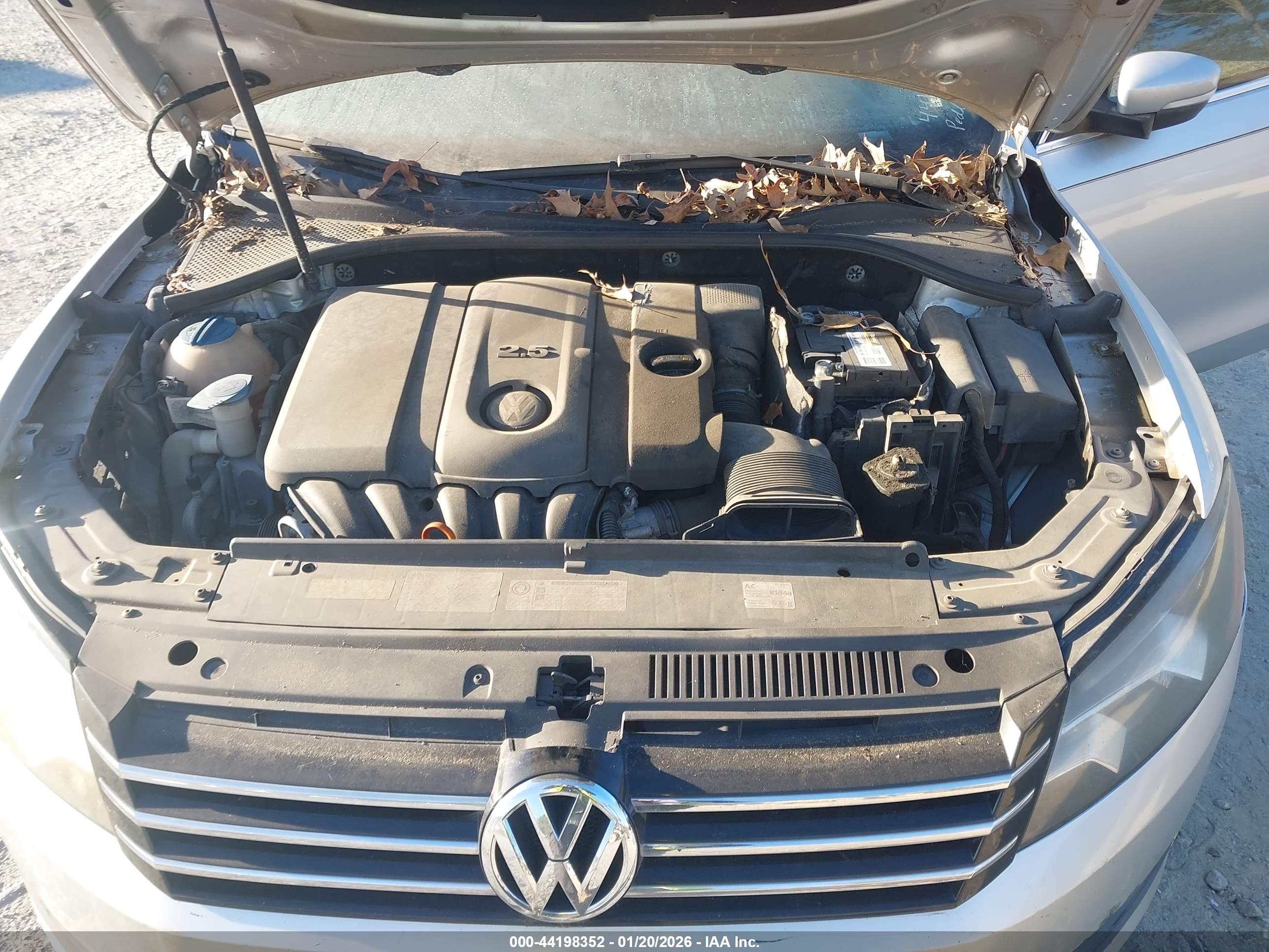 VOLKSWAGEN PASSAT image 10