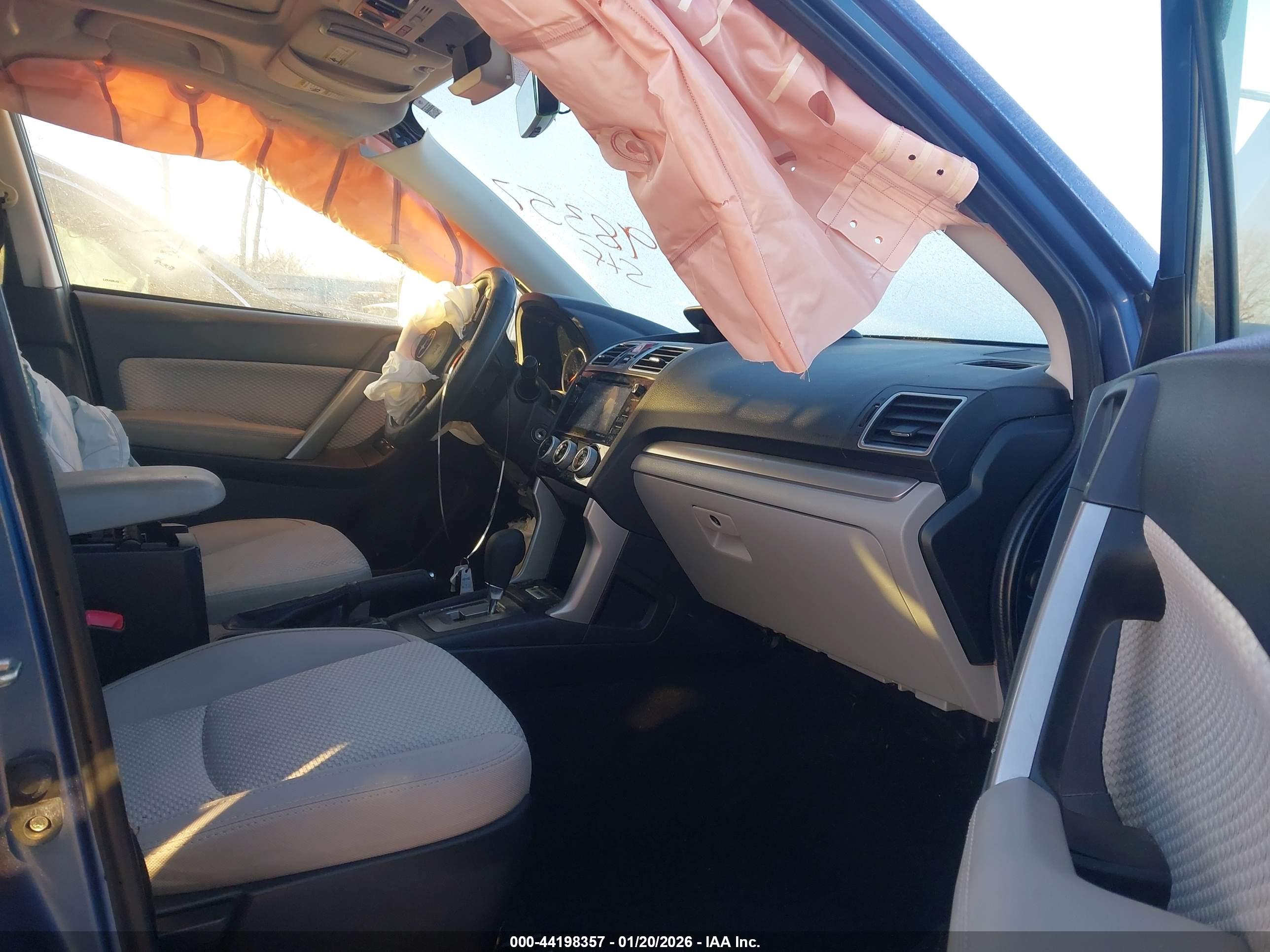 SUBARU FORESTER image 5