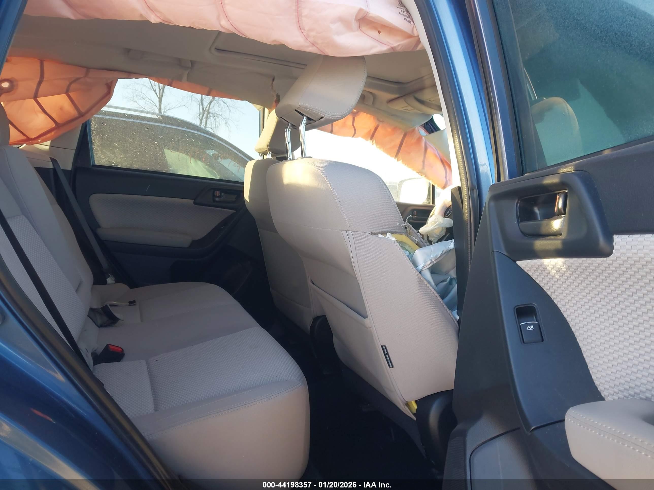 SUBARU FORESTER image 8