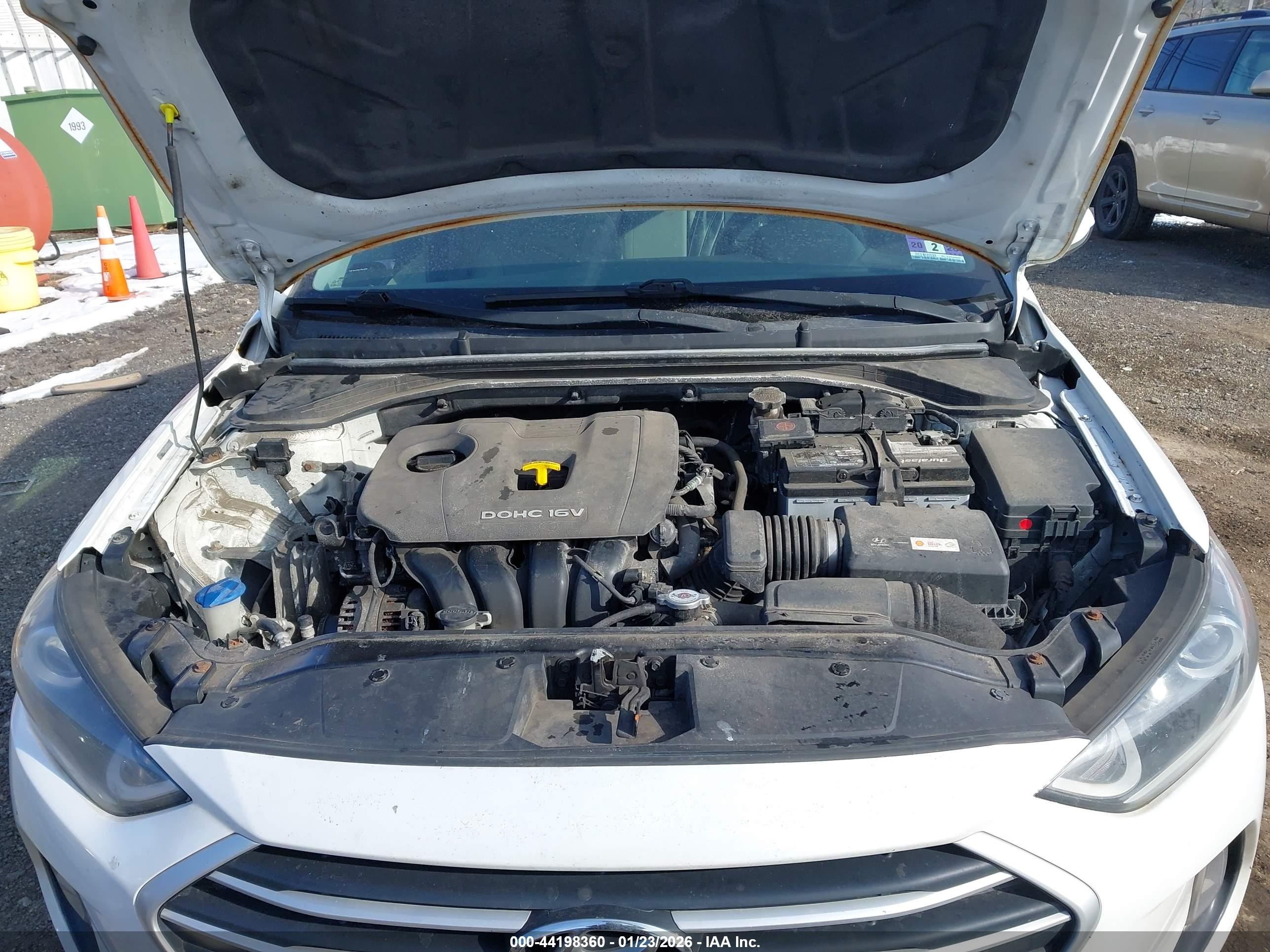 HYUNDAI ELANTRA image 10