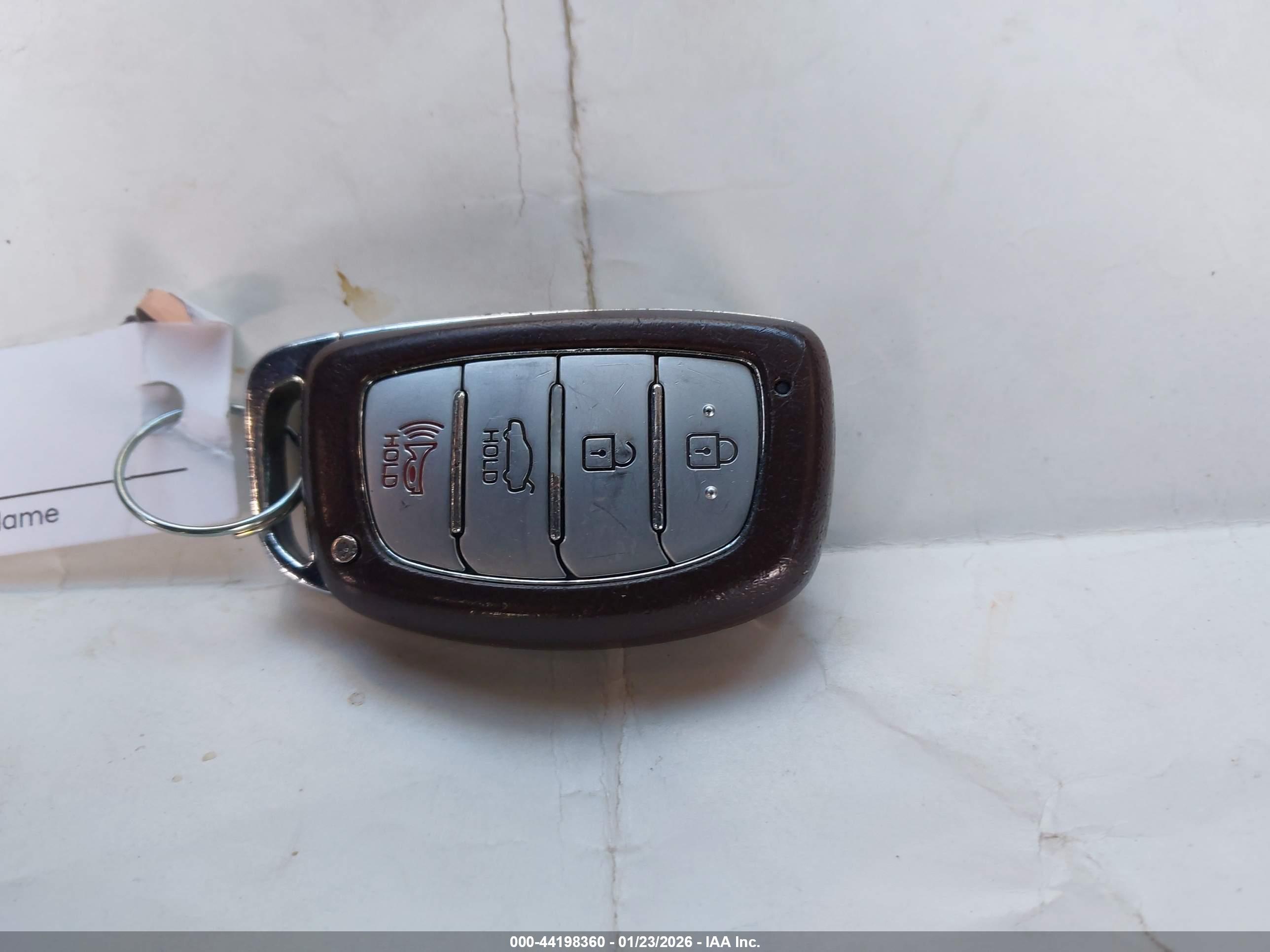 HYUNDAI ELANTRA image 11