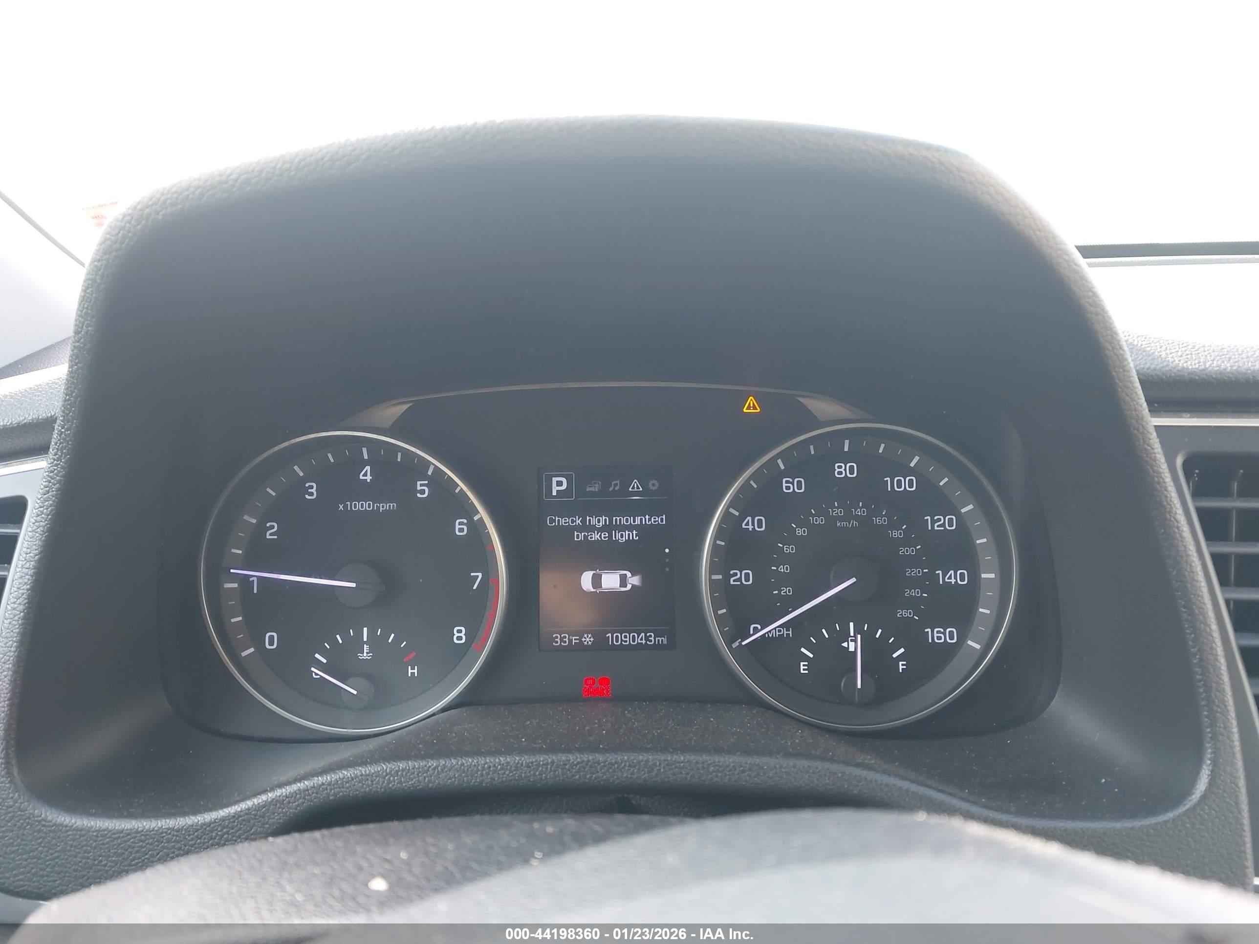 HYUNDAI ELANTRA image 7