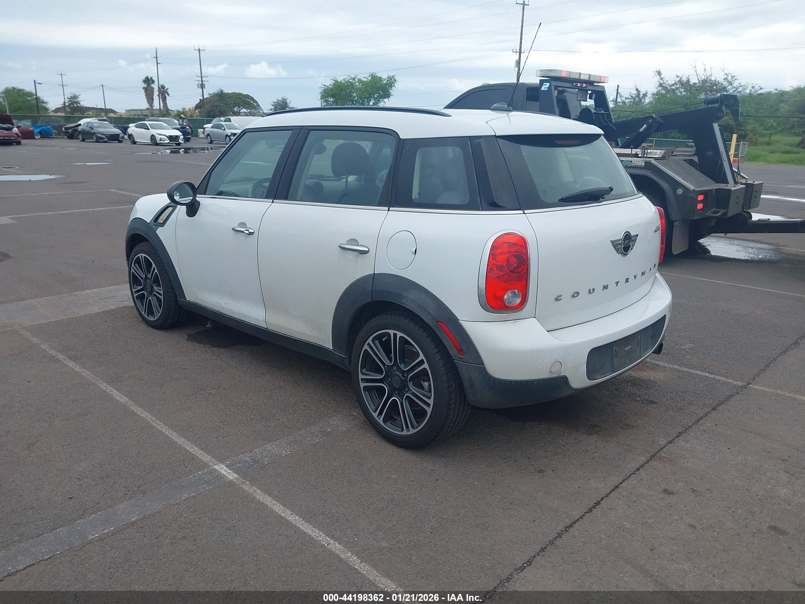 MINI COUNTRYMAN image 3
