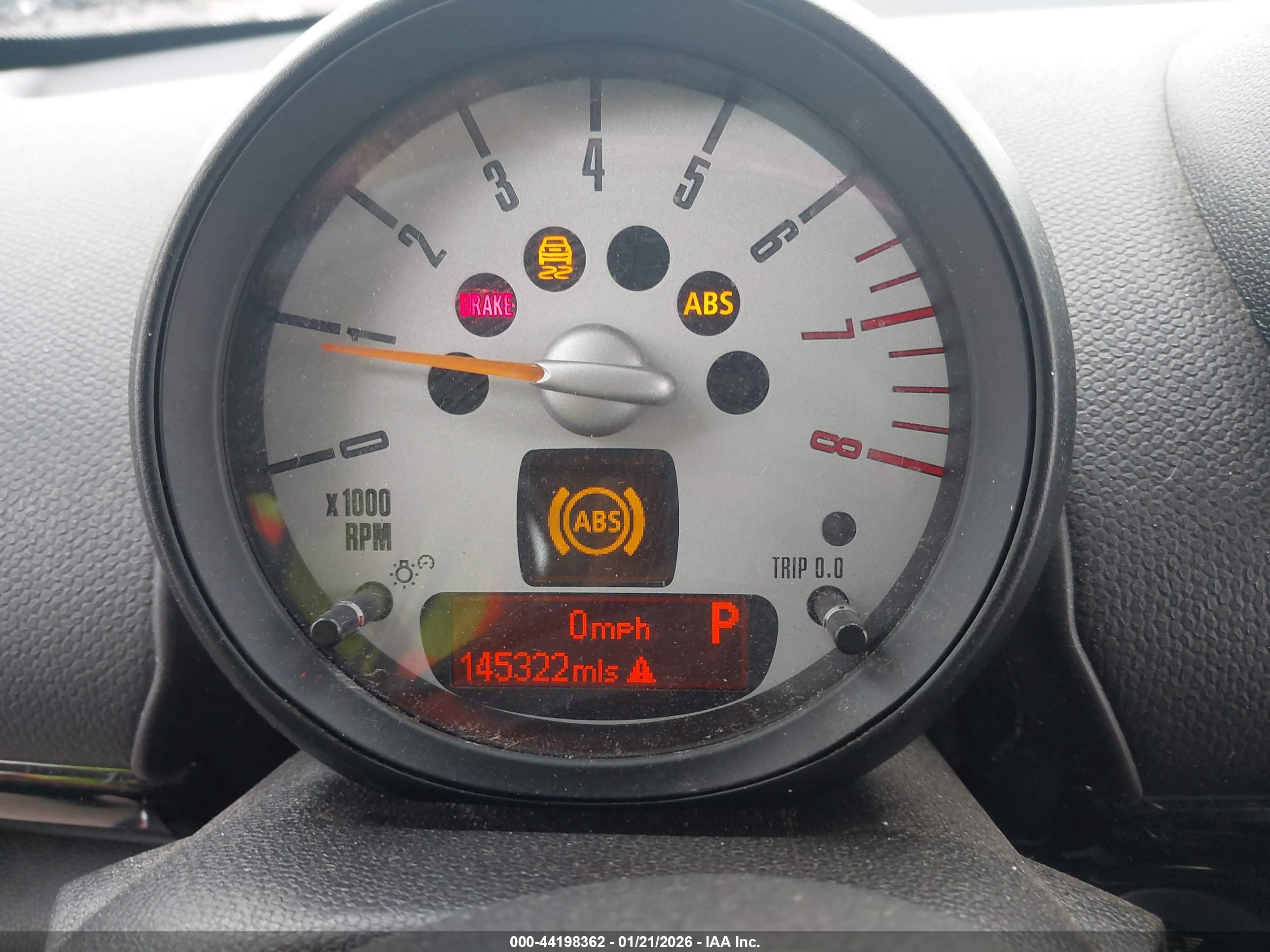 MINI COUNTRYMAN image 7