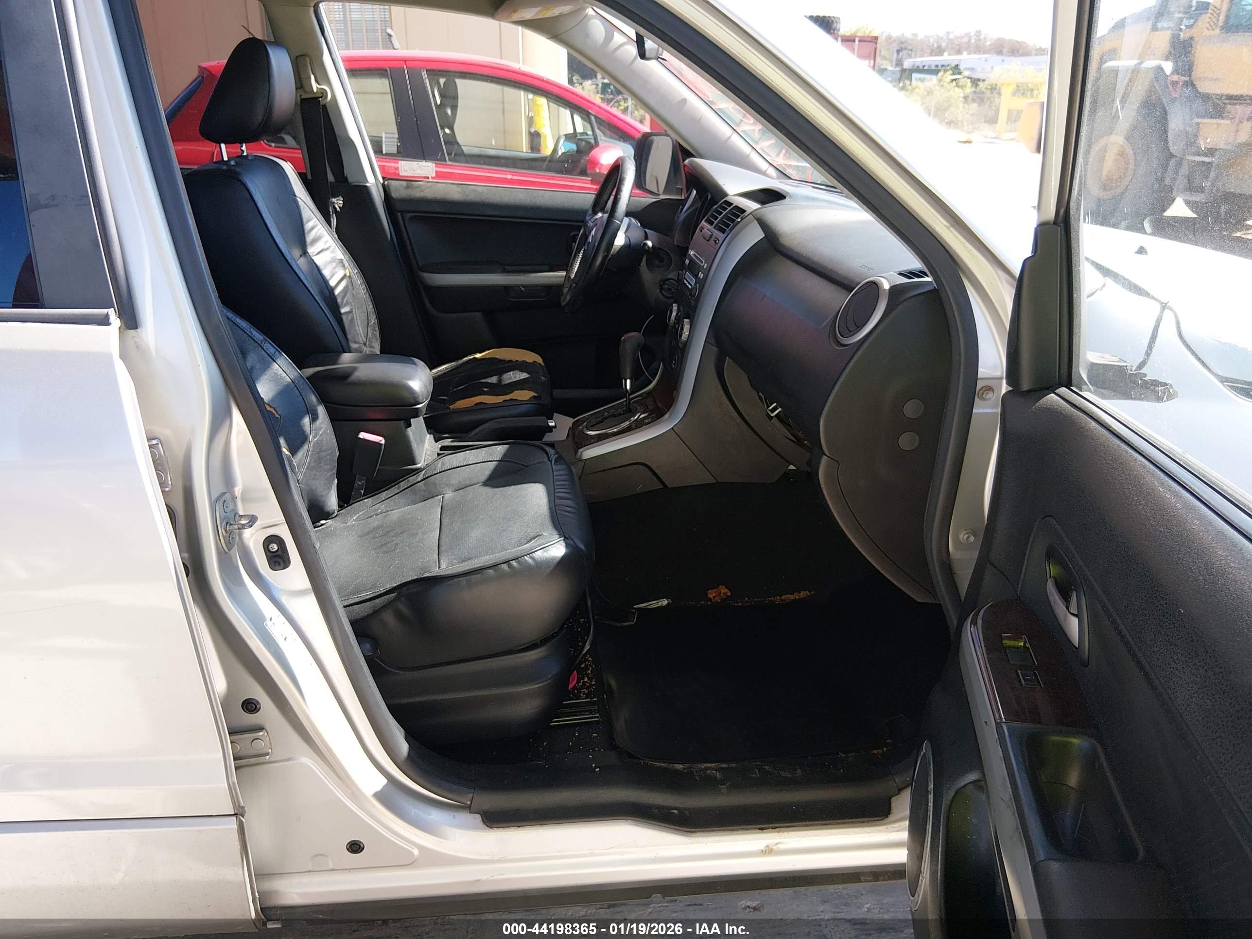 SUZUKI GRAND image 5