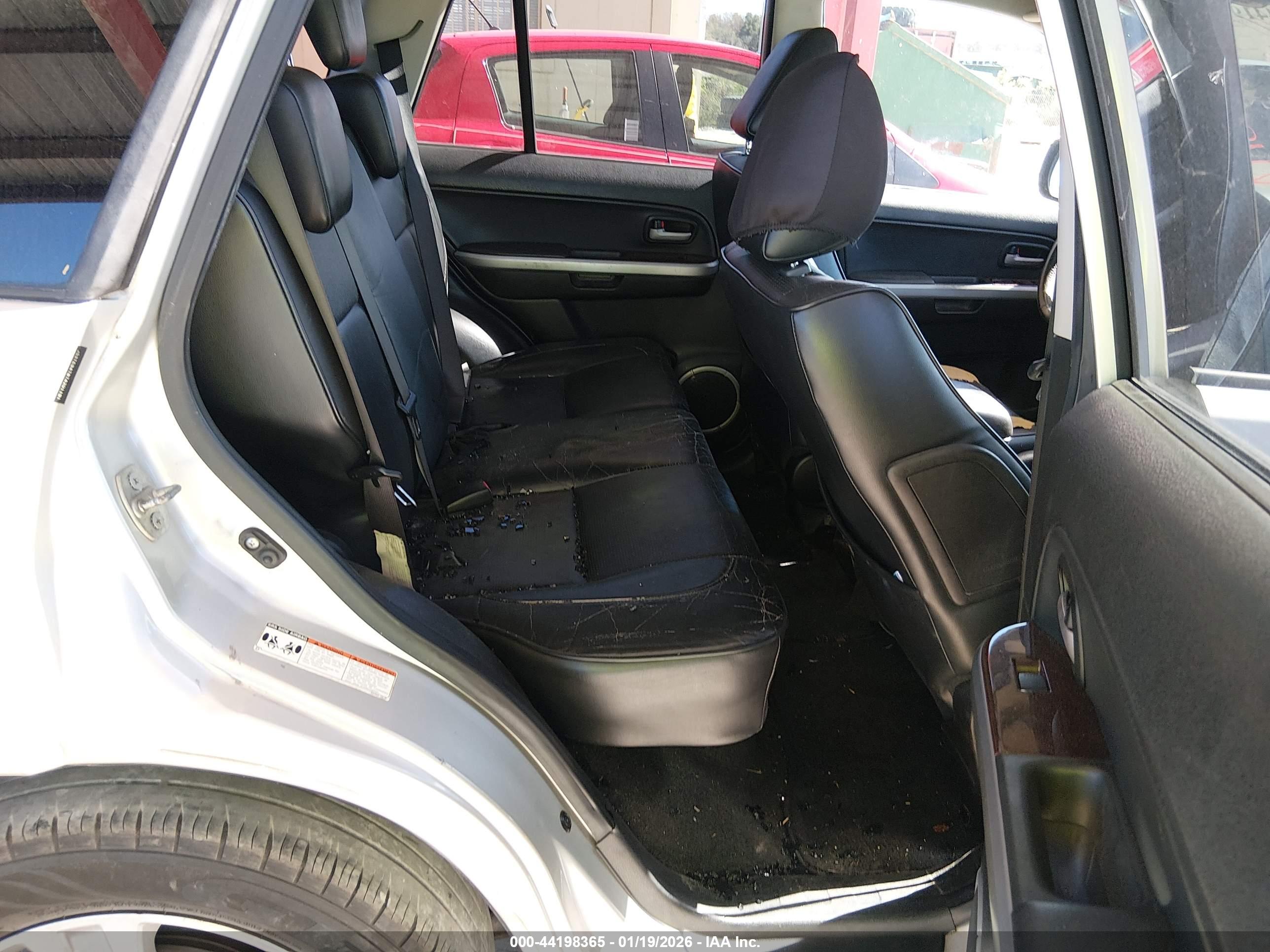 SUZUKI GRAND image 8