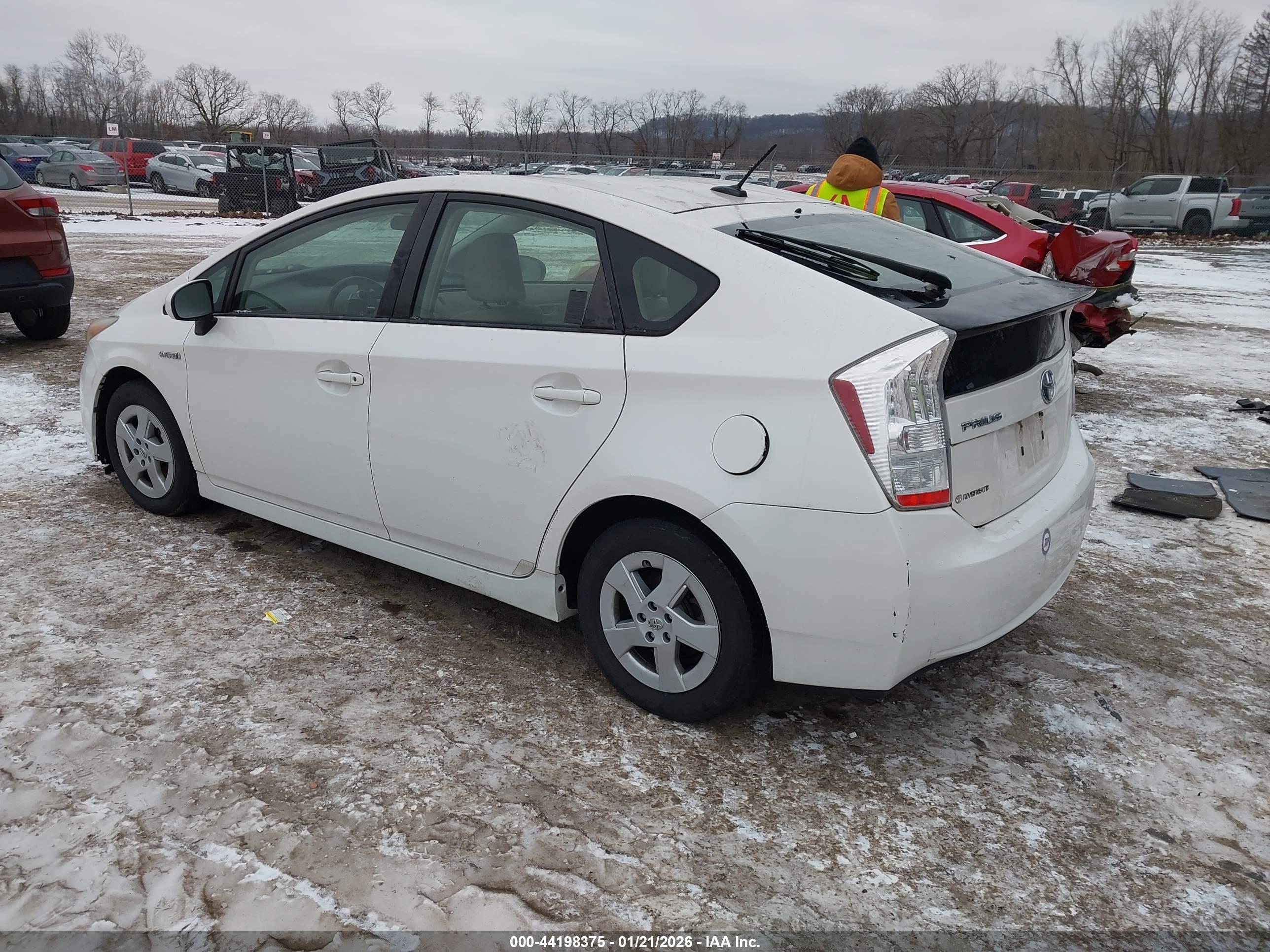 TOYOTA PRIUS image 3