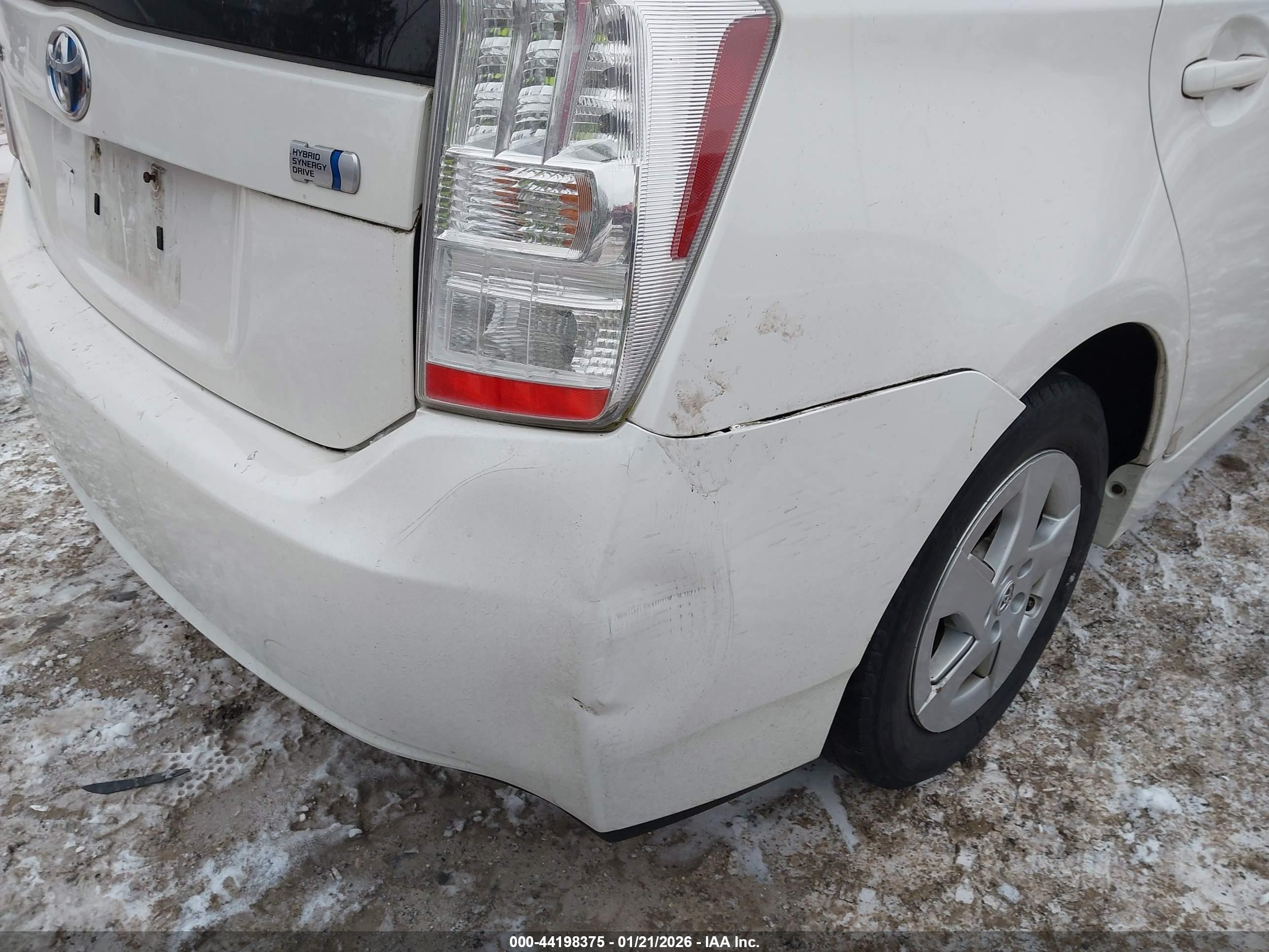 TOYOTA PRIUS image 6