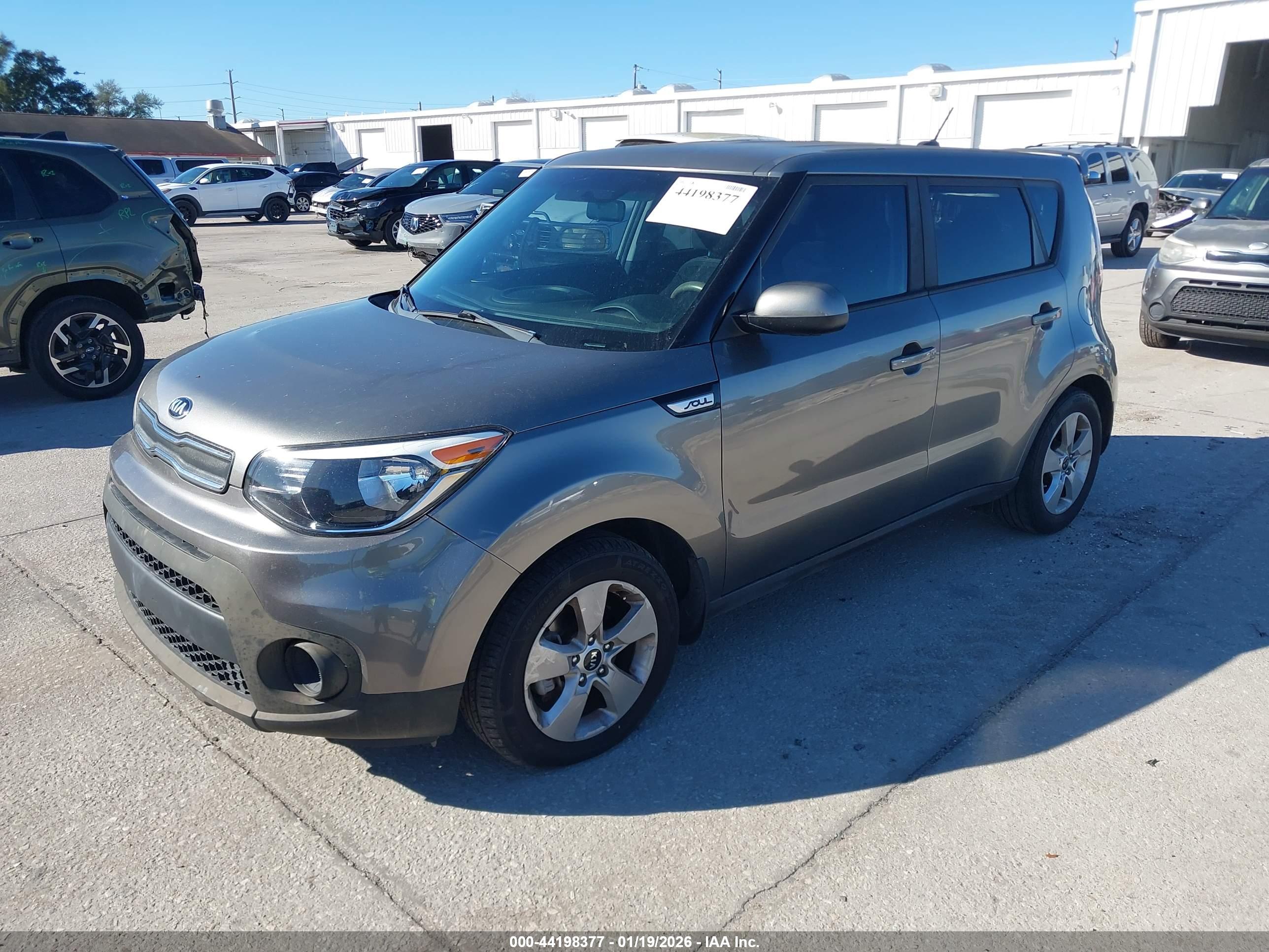 KIA SOUL image 2