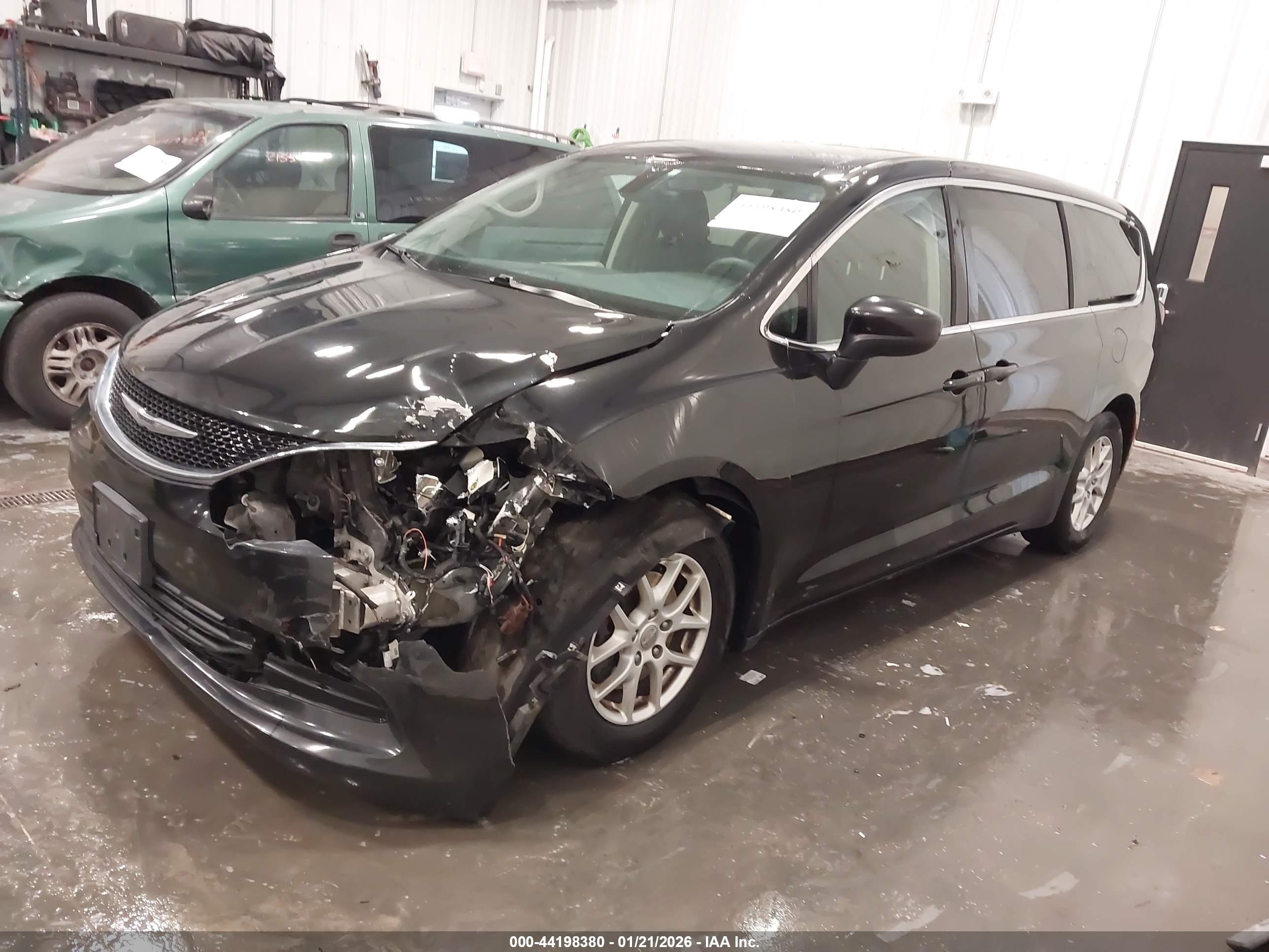 CHRYSLER PACIFICA image 2