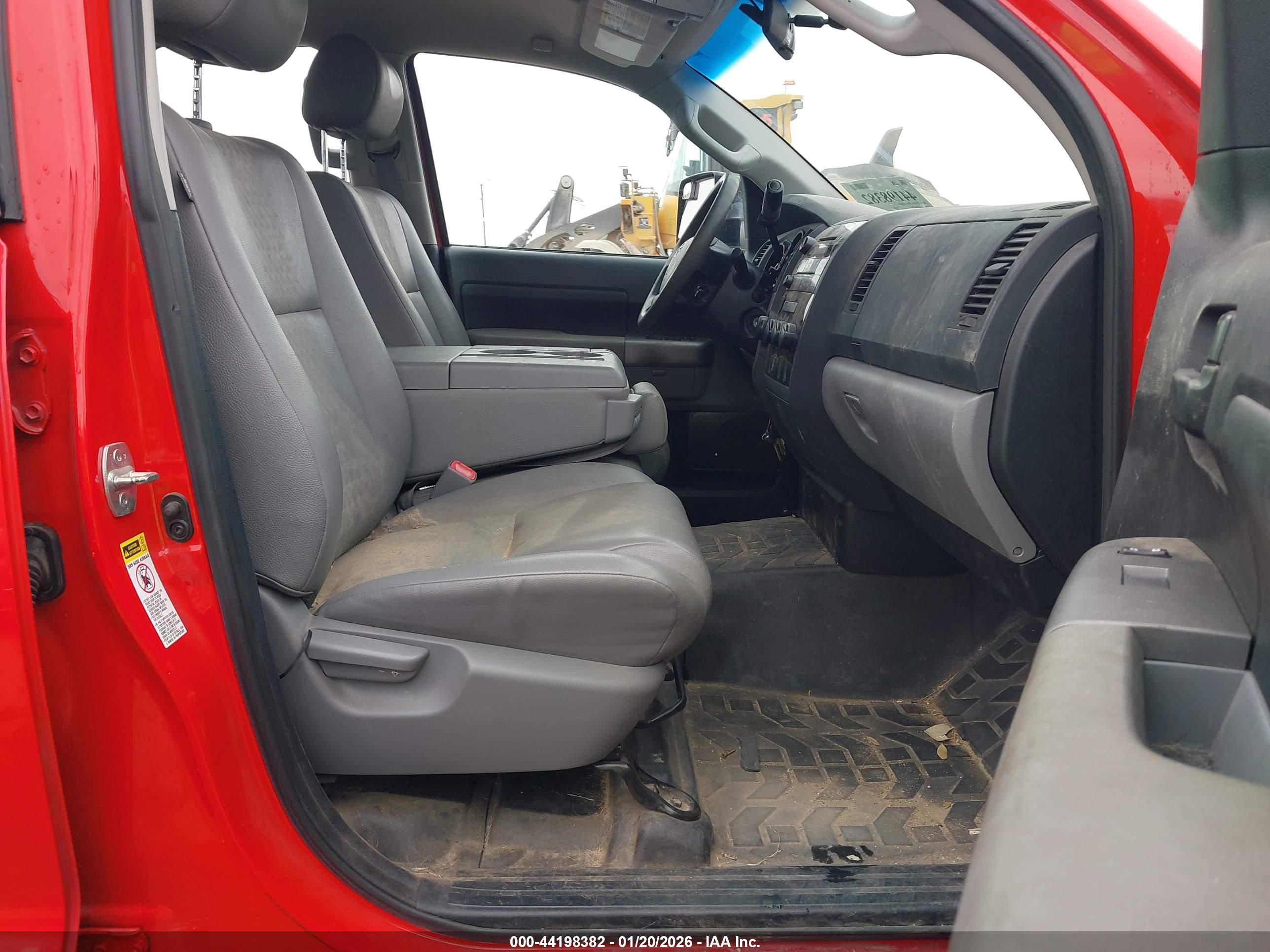 TOYOTA TUNDRA image 5