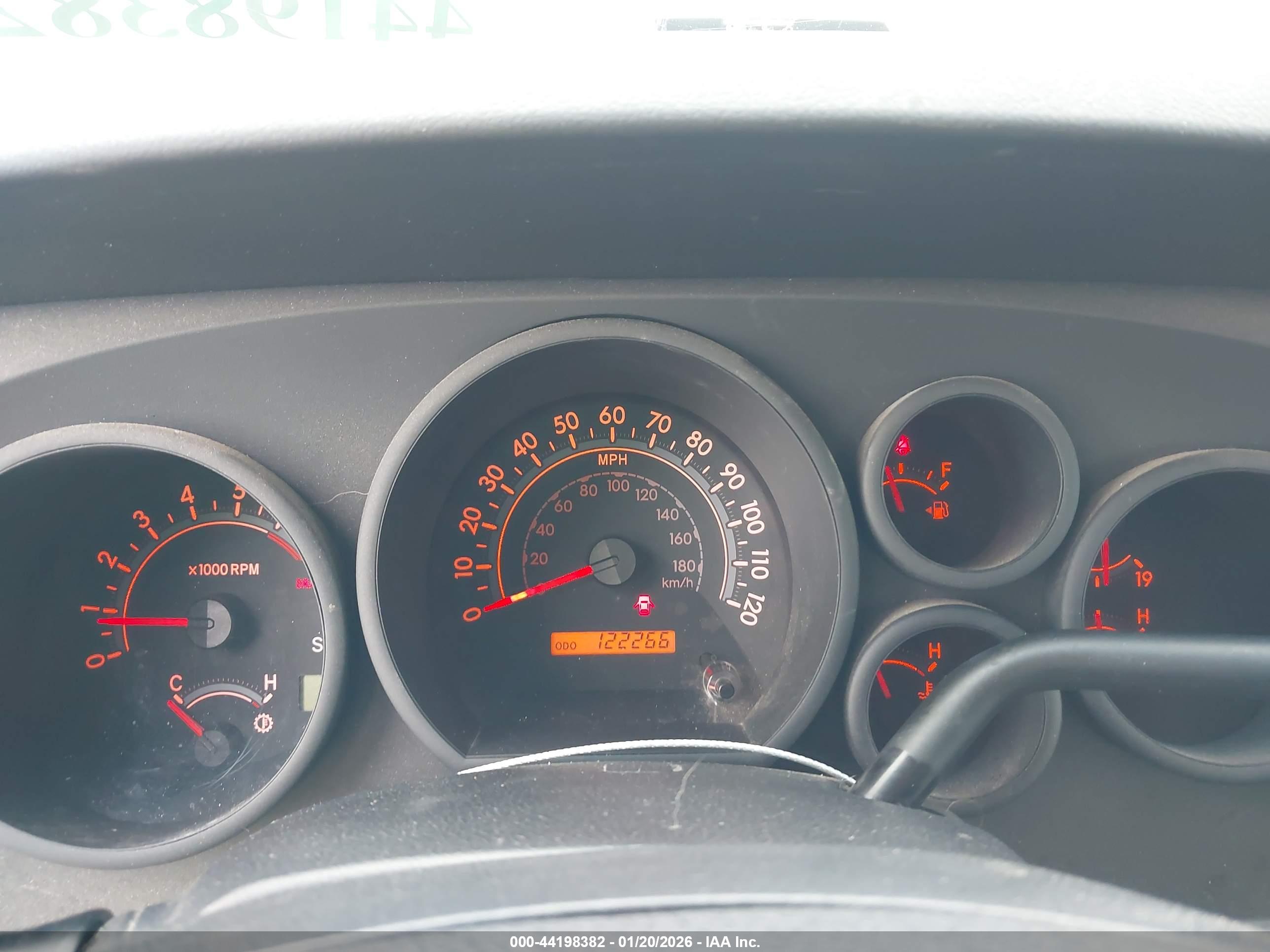 TOYOTA TUNDRA image 7