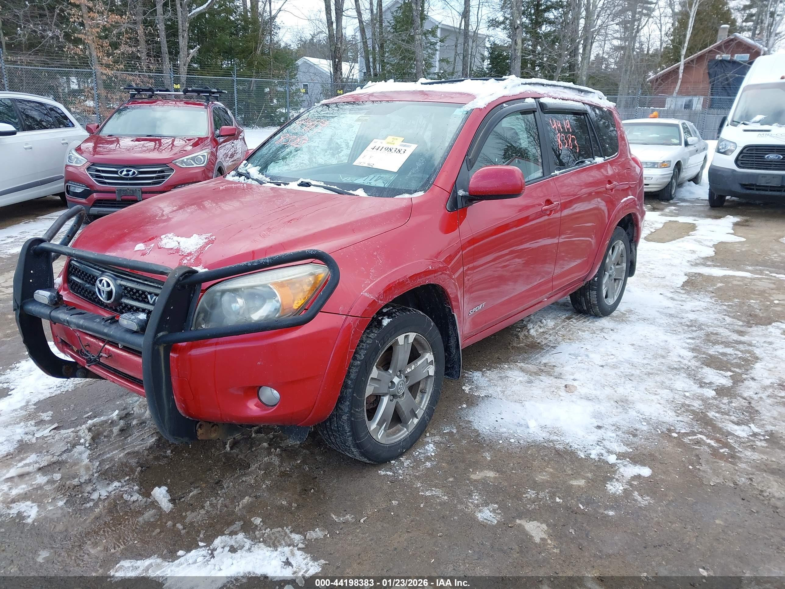 TOYOTA RAV4 image 2