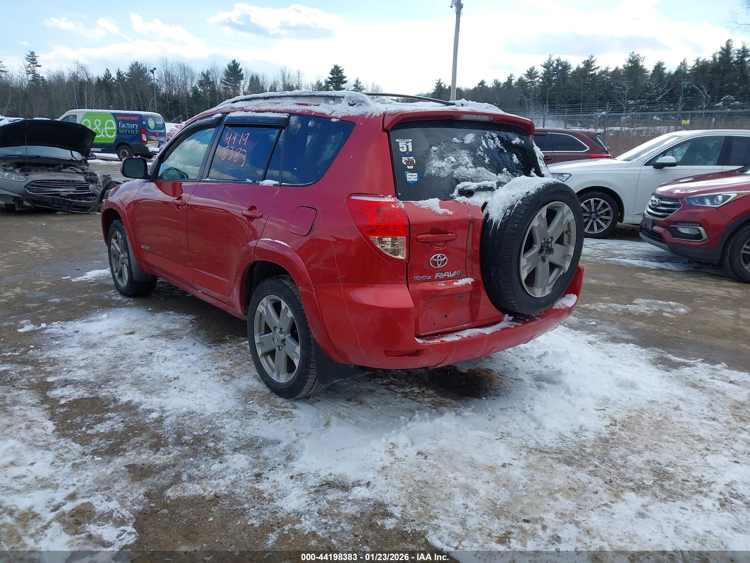 TOYOTA RAV4 image 3