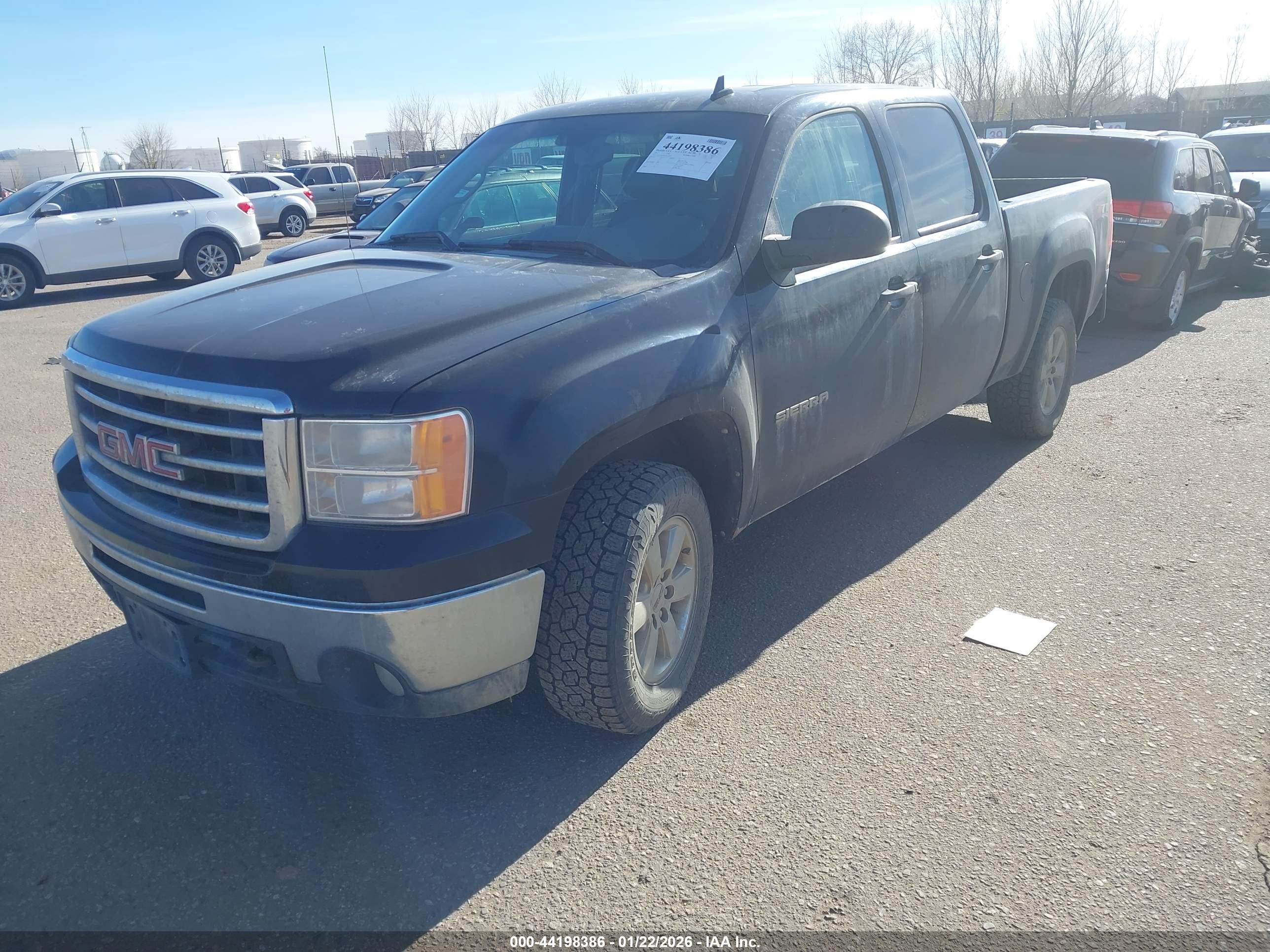 GMC SIERRA image 2