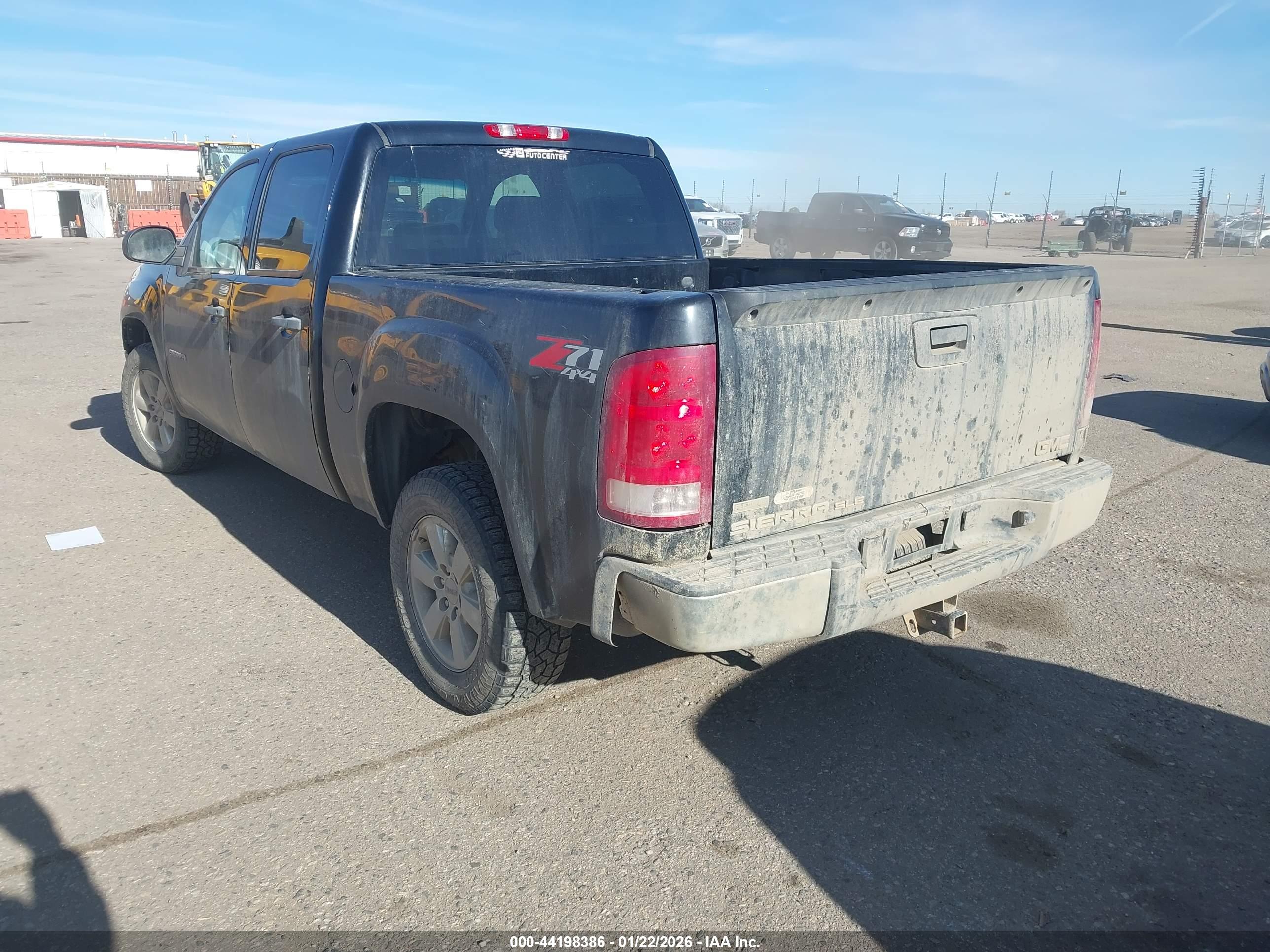 GMC SIERRA image 3