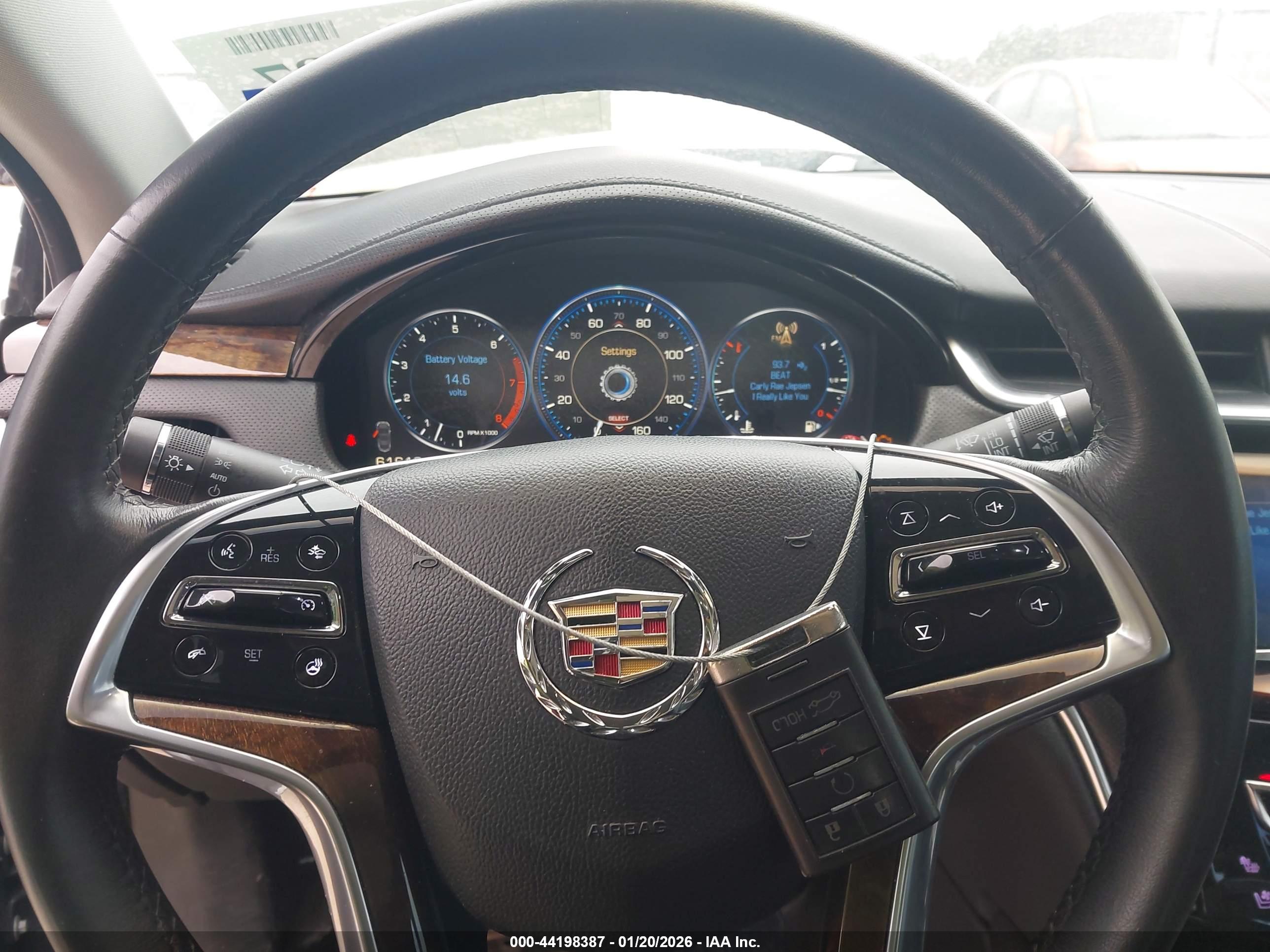 CADILLAC XTS image 11