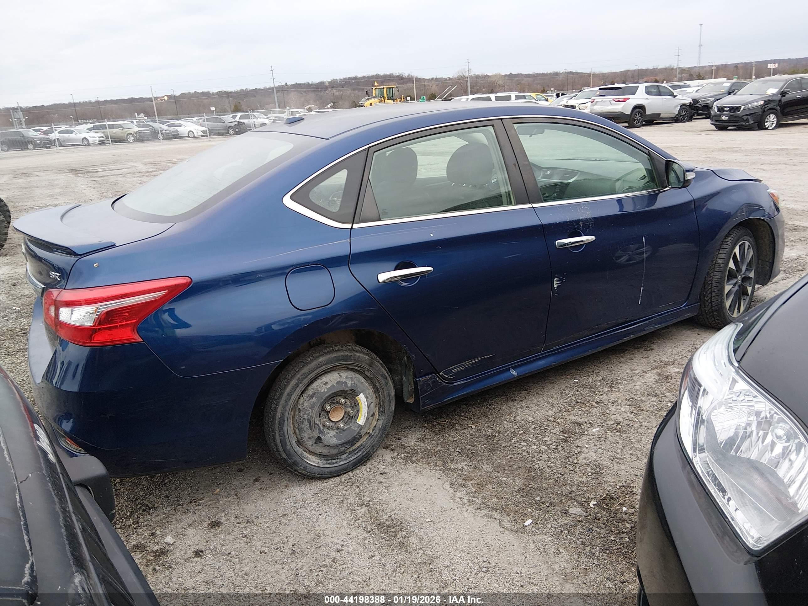 NISSAN SENTRA image 4