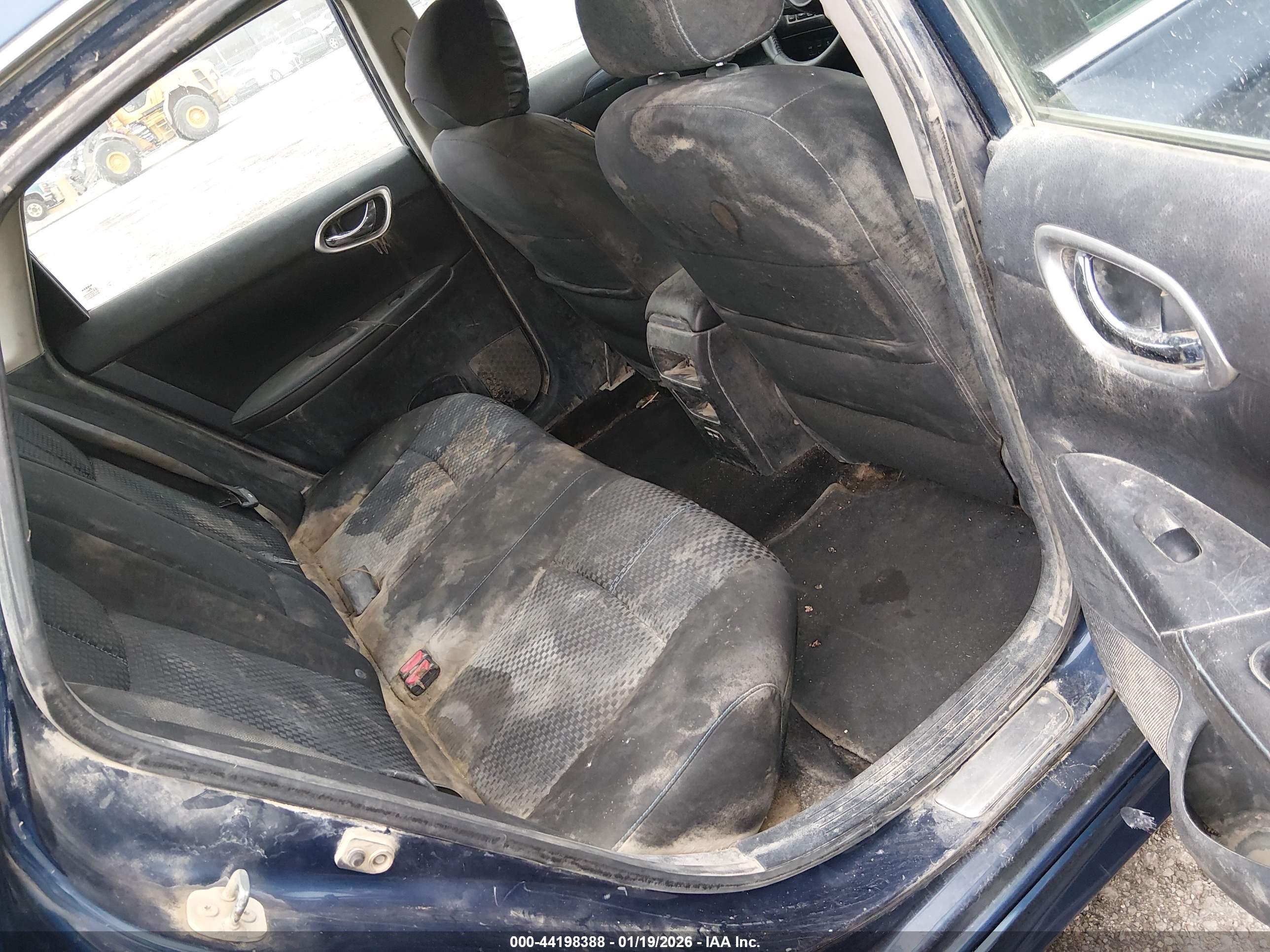 NISSAN SENTRA image 8