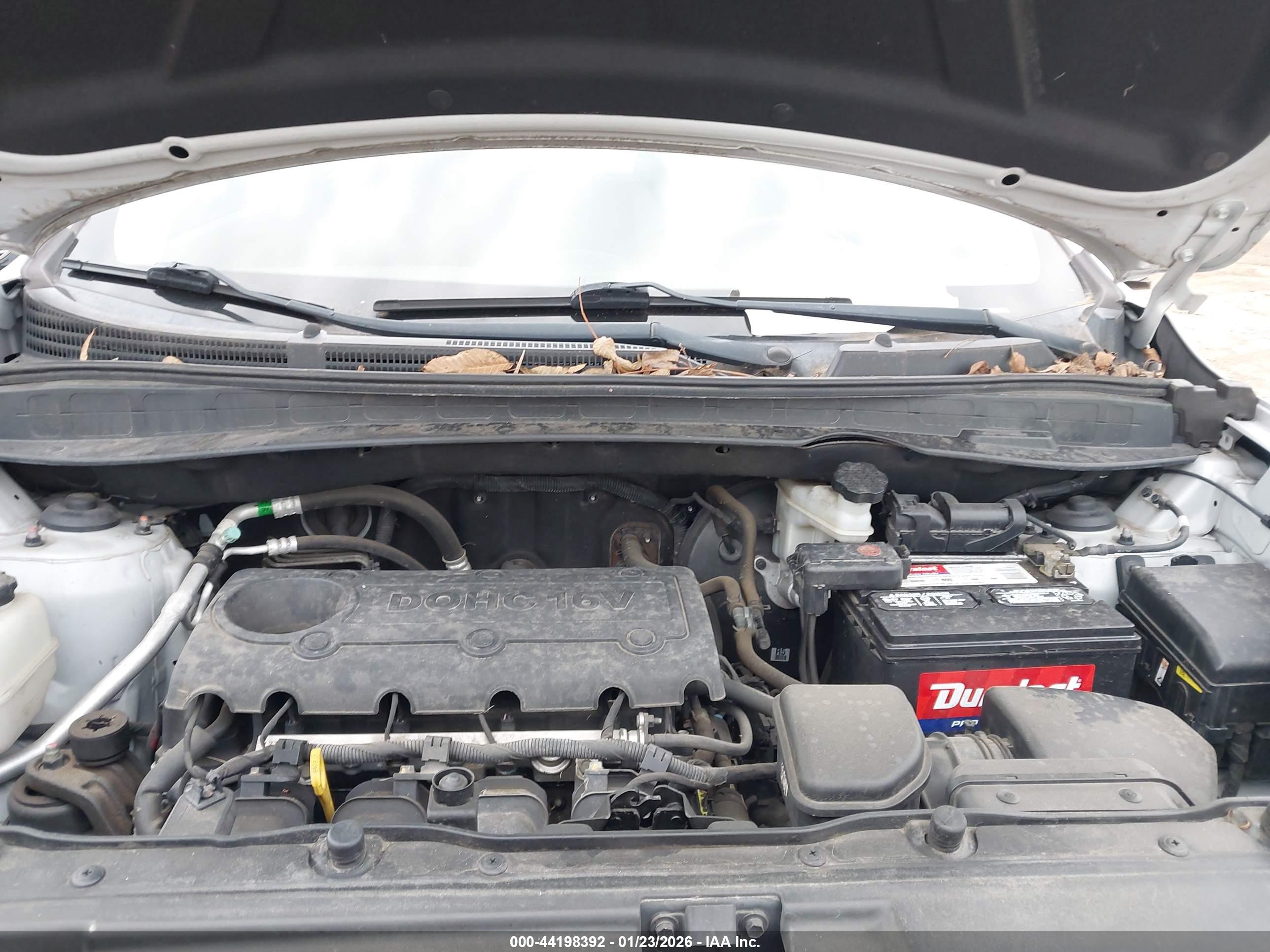 HYUNDAI TUCSON image 10