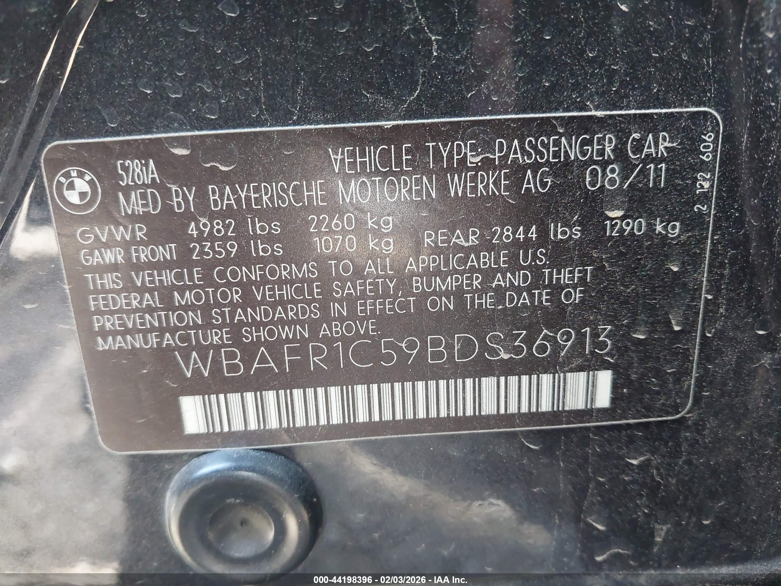 BMW 528I image 9