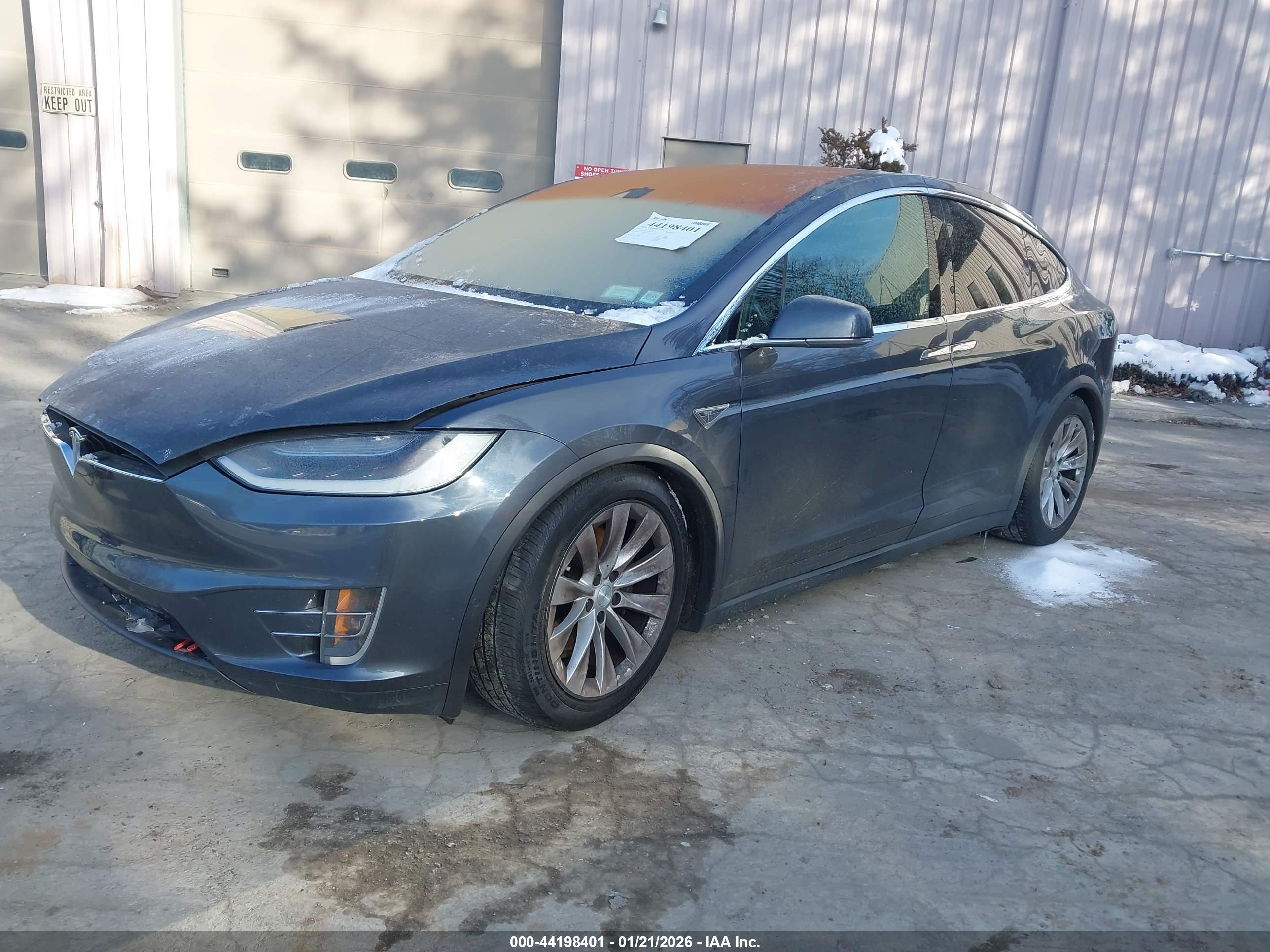 TESLA MODEL image 2