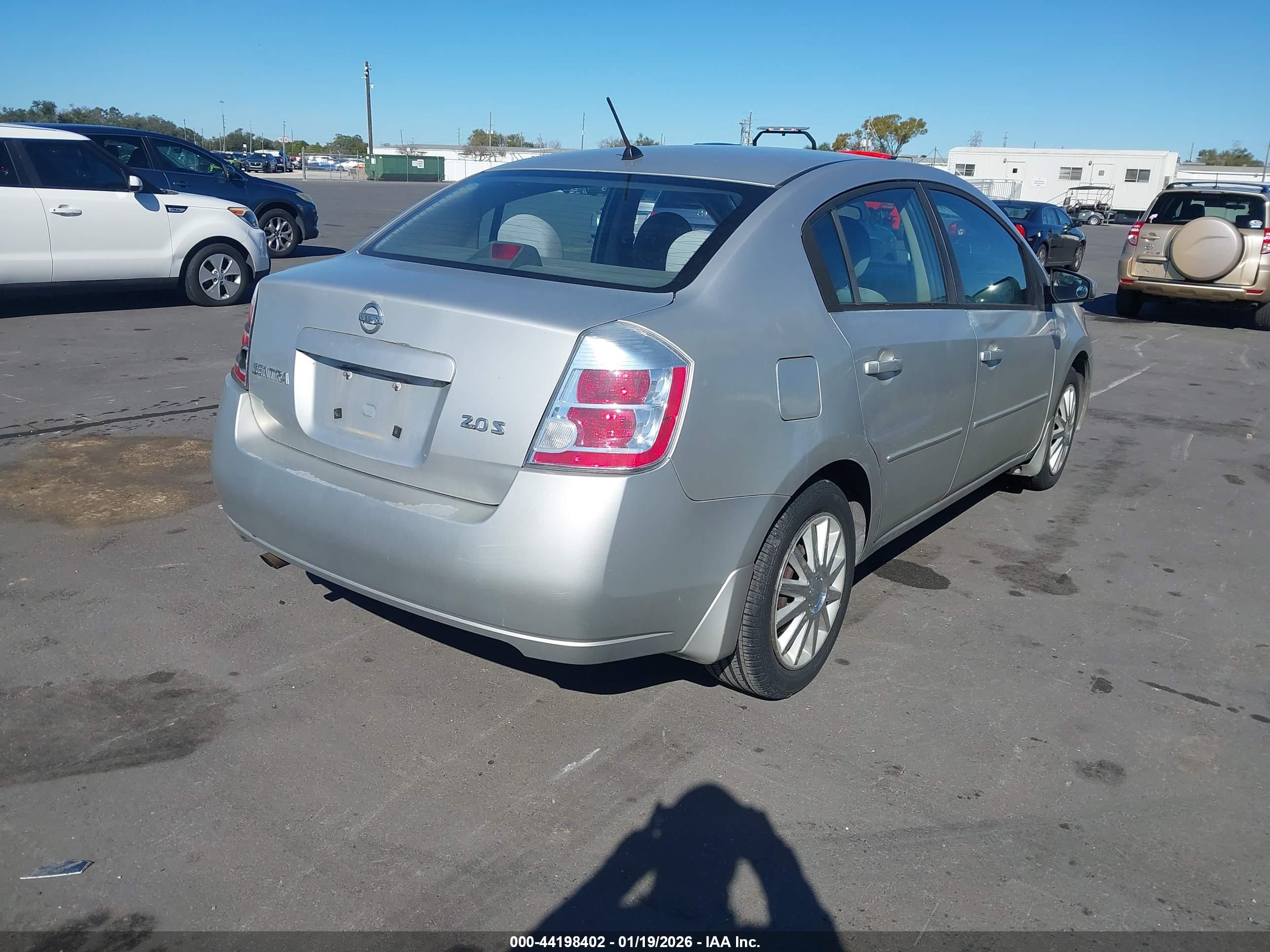 NISSAN SENTRA image 4