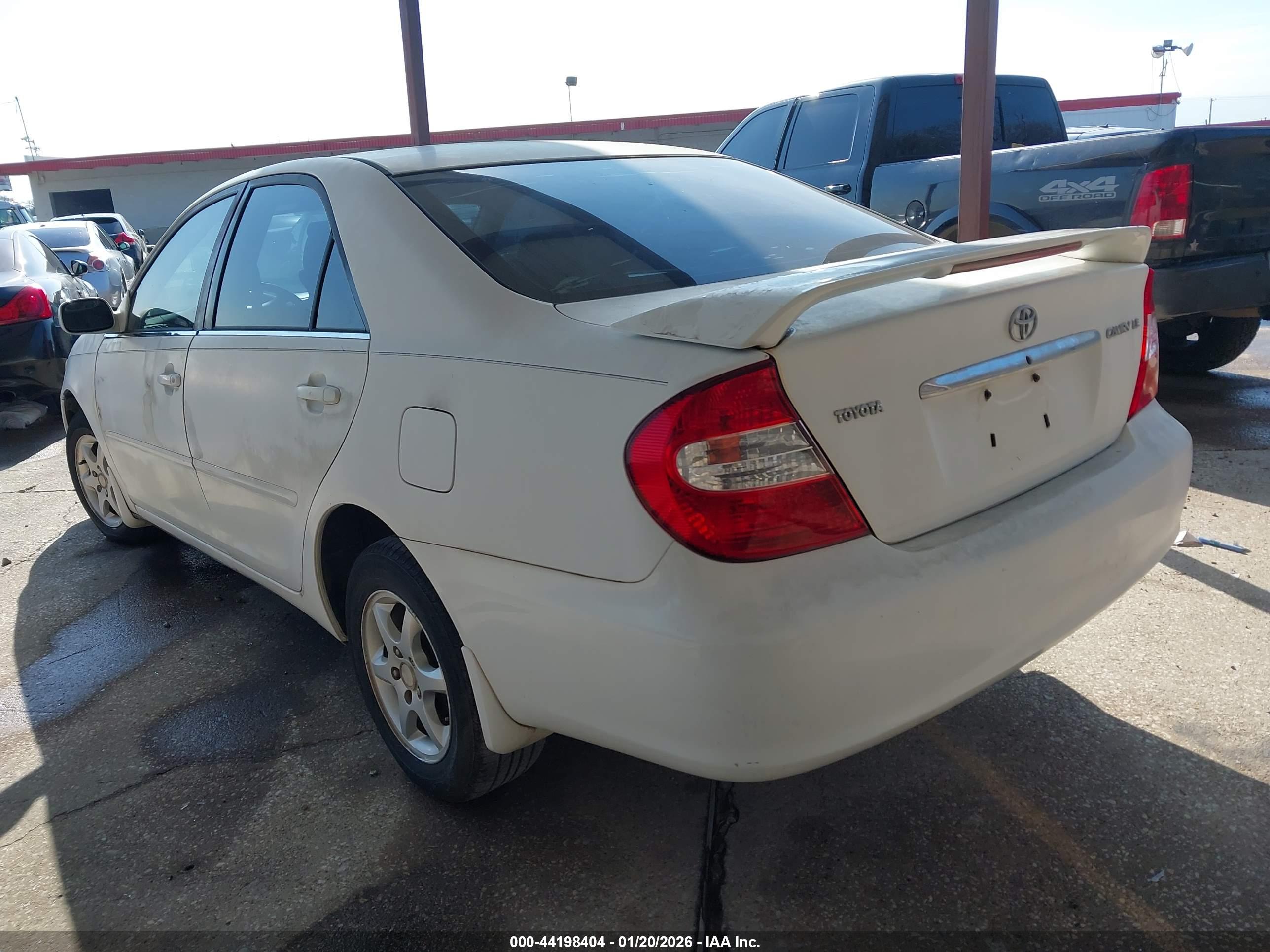 TOYOTA CAMRY image 3