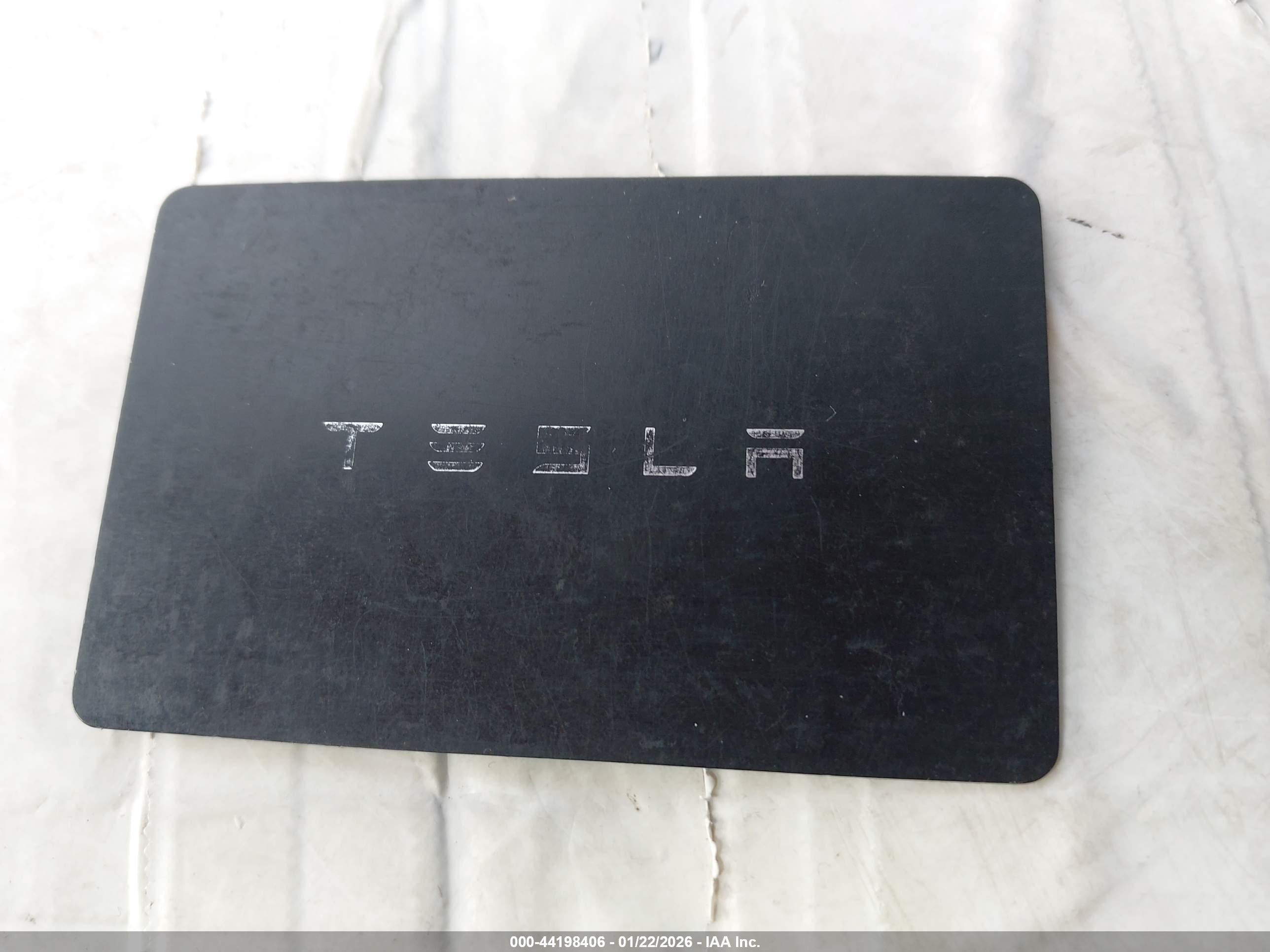 TESLA MODEL image 11