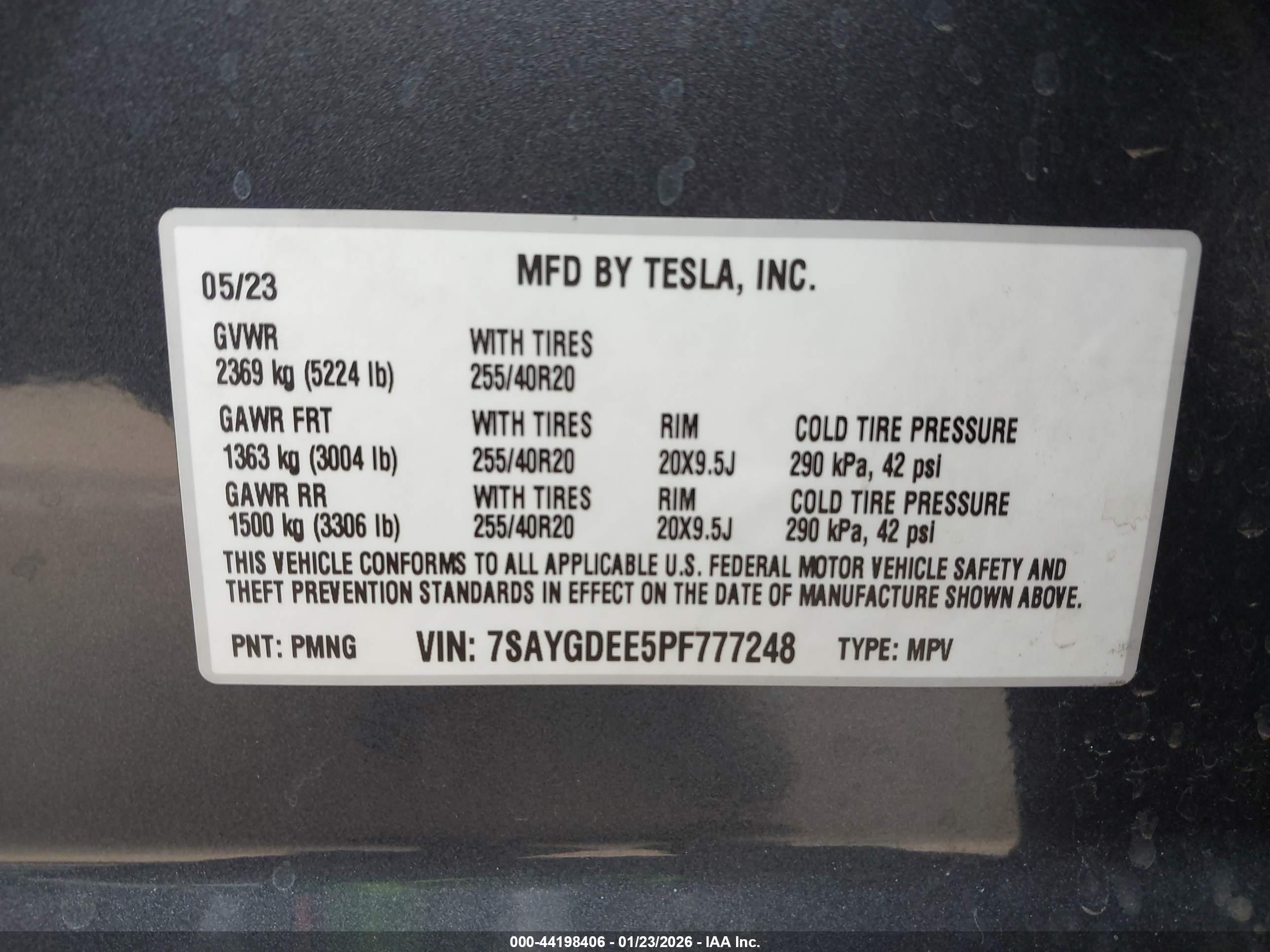 TESLA MODEL image 9