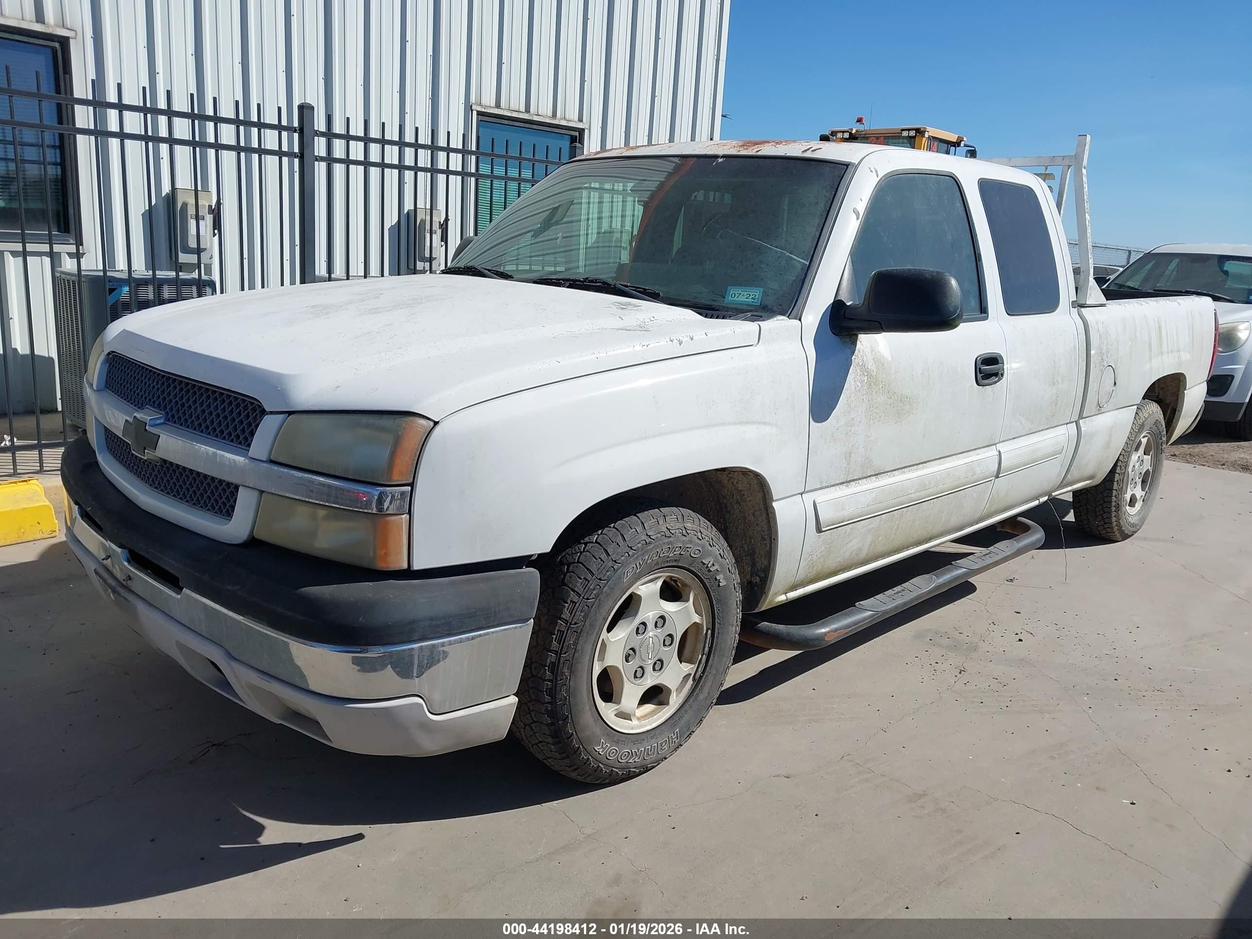 CHEVROLET SILVERADO image 2