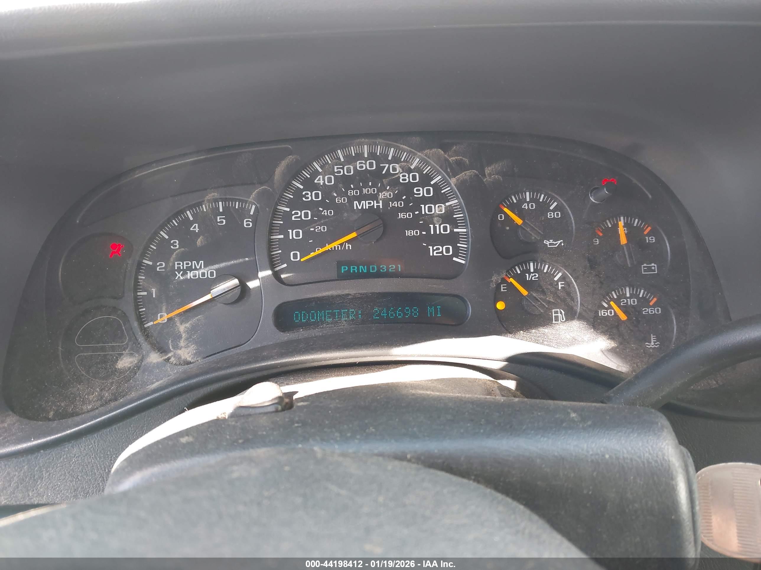 CHEVROLET SILVERADO image 7
