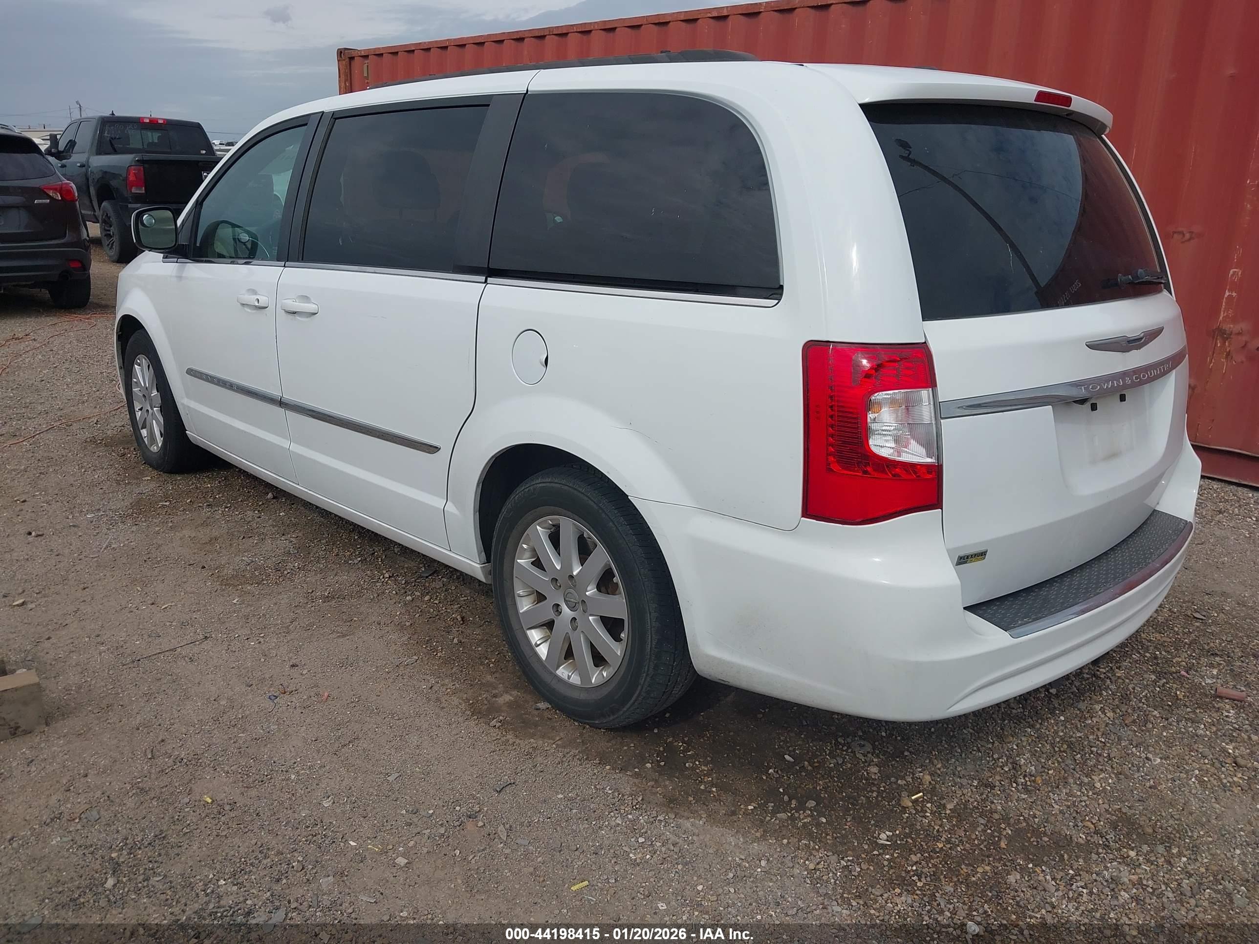 CHRYSLER TOWN image 3