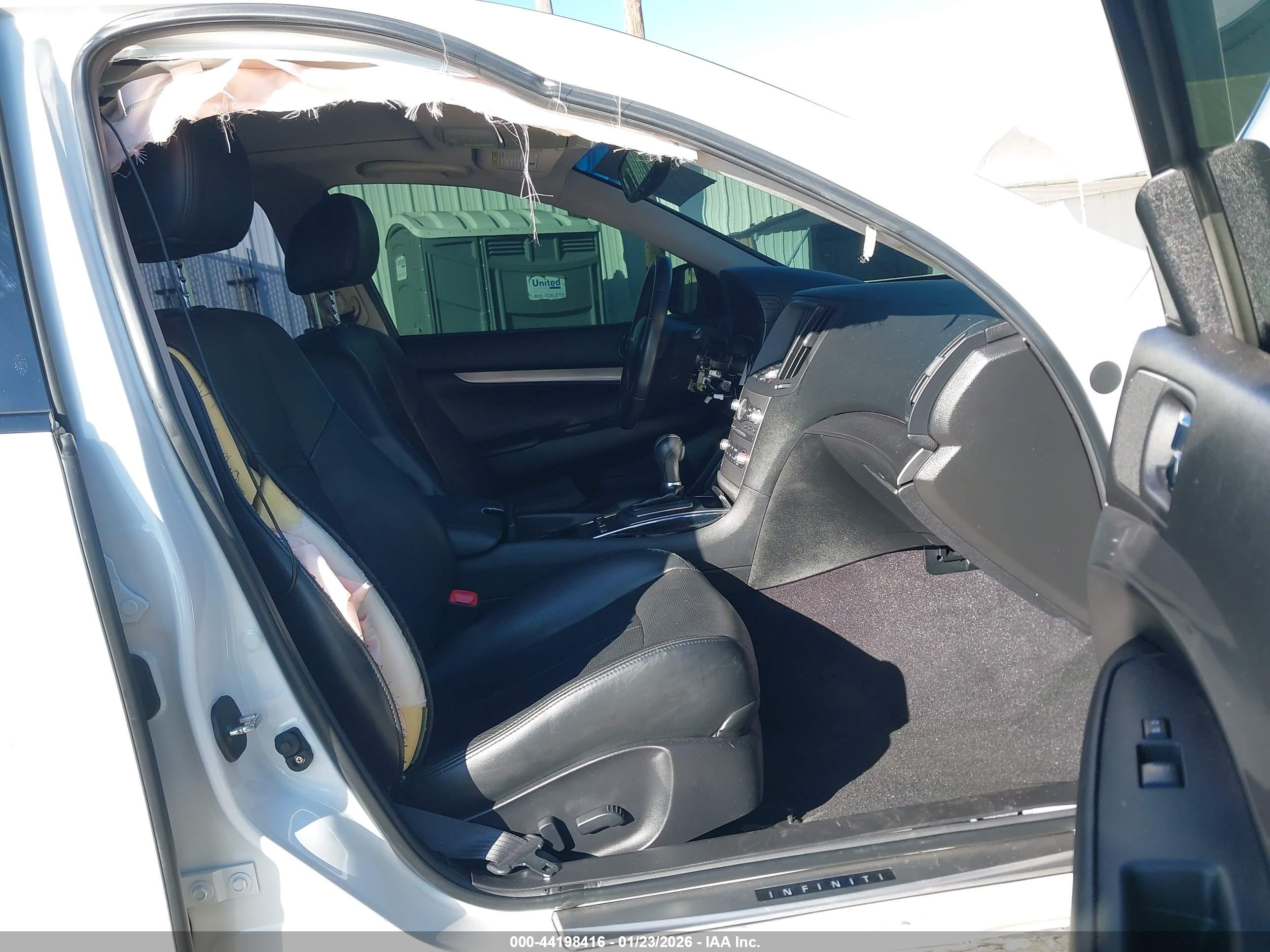 INFINITI Q40 image 5