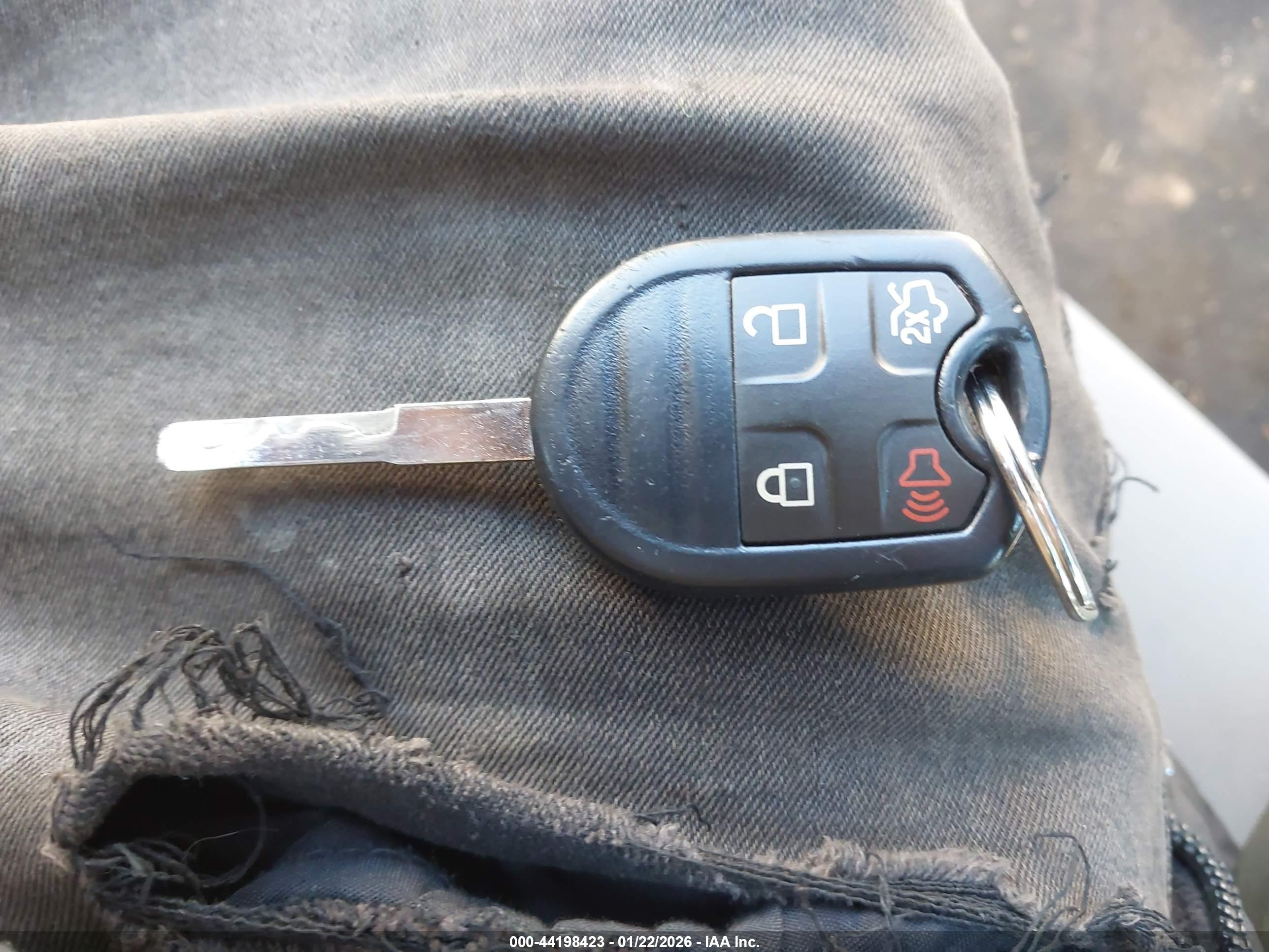 FORD FIESTA image 11