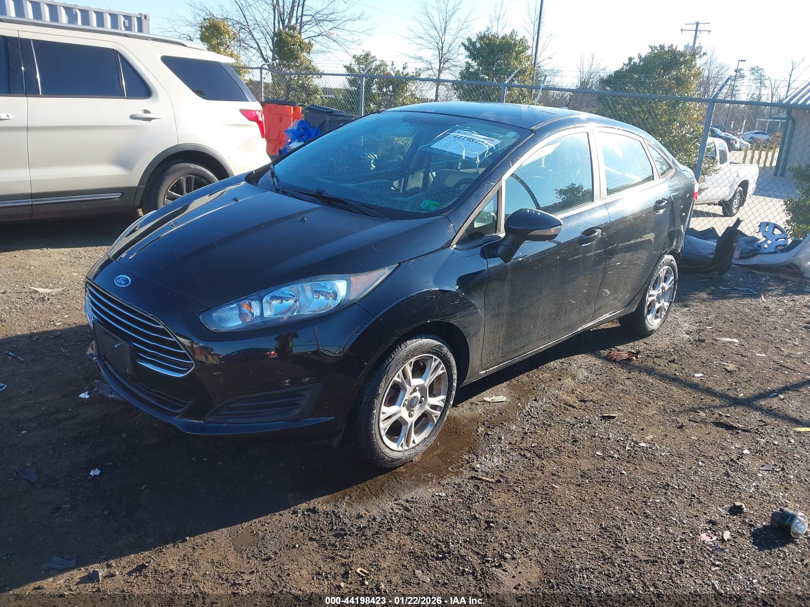 FORD FIESTA image 2