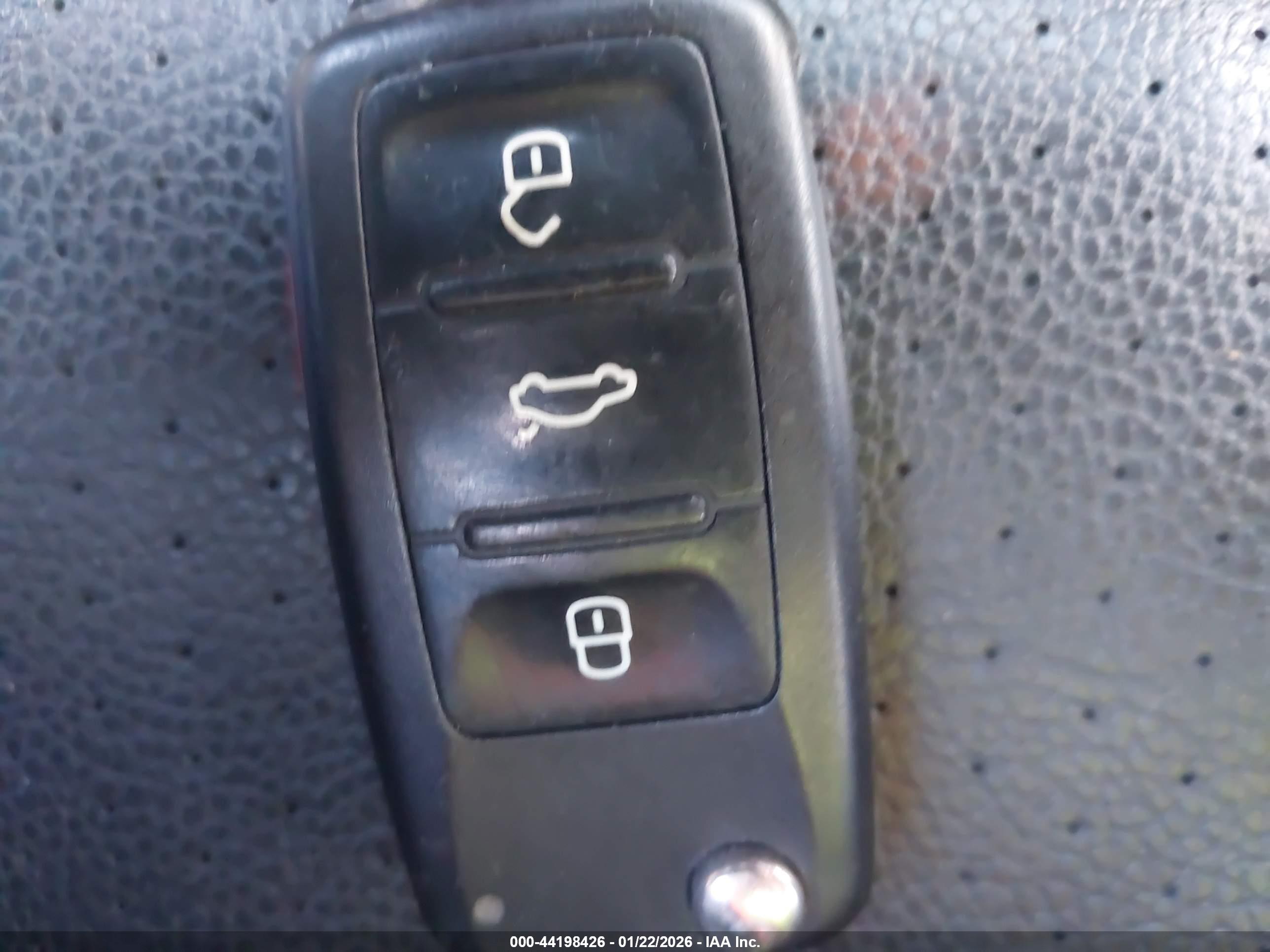 VOLKSWAGEN JETTA image 11
